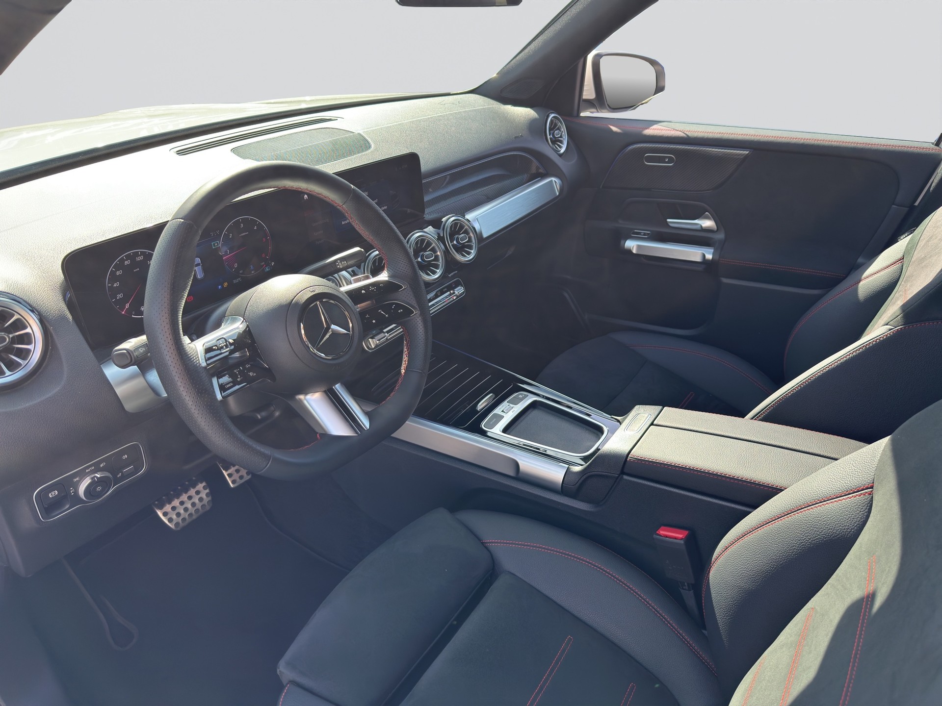 MERCEDES-BENZ GLB 200 d 8G-Tronic-image-6
