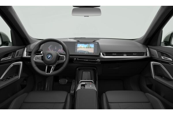 BMW iX1 30 xDrive-image-3