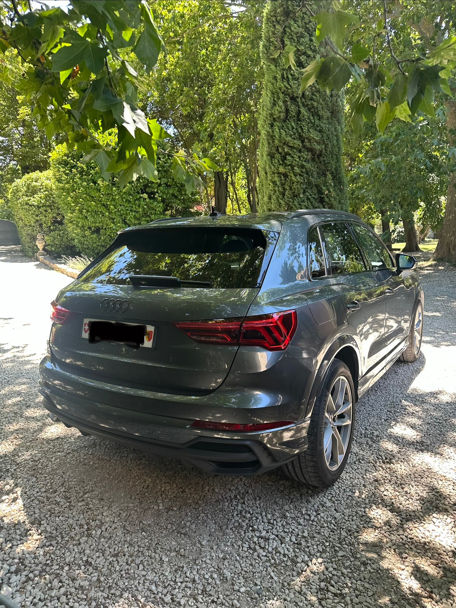 AUDI Q3 1.5 35 TFSI S line Attraction S-Tronic-image-1