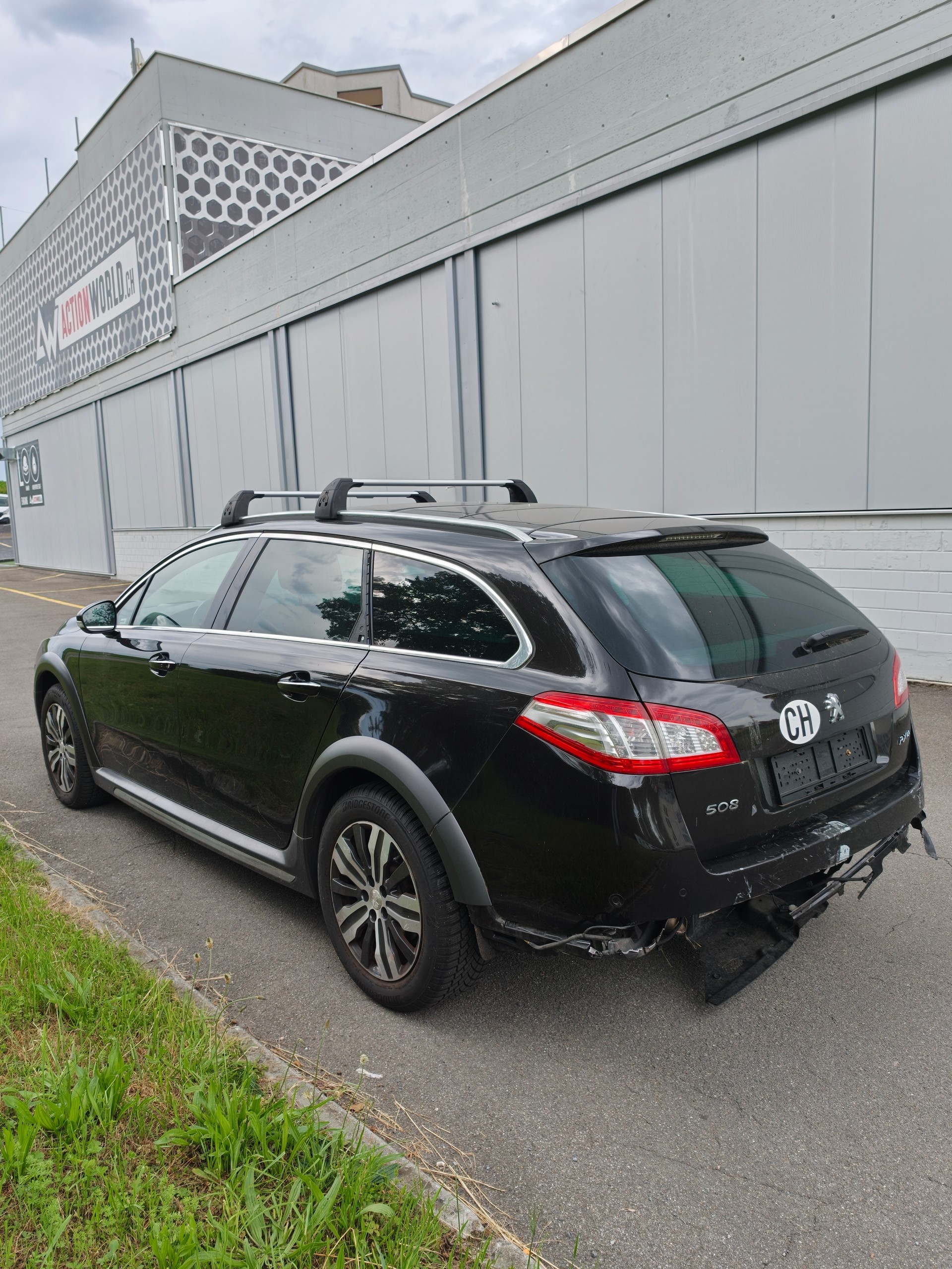 PEUGEOT 508 RXH 2.0 HDI Hybrid4 ETG6-image-3