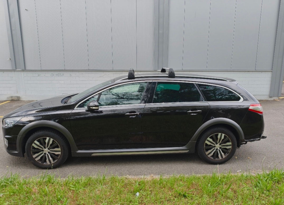 PEUGEOT 508 RXH 2.0 HDI Hybrid4 ETG6-image-5