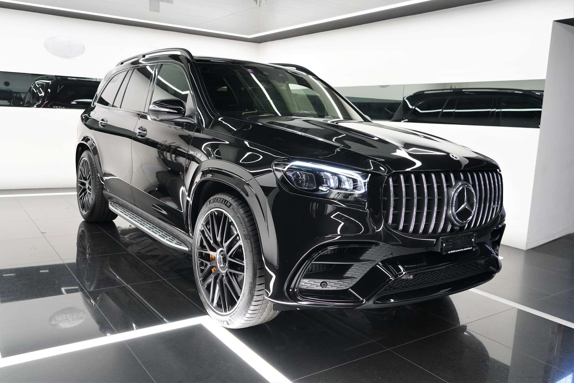 MERCEDES-BENZ GLS 63 4Matic+ TCT 9G-showroom-element-1