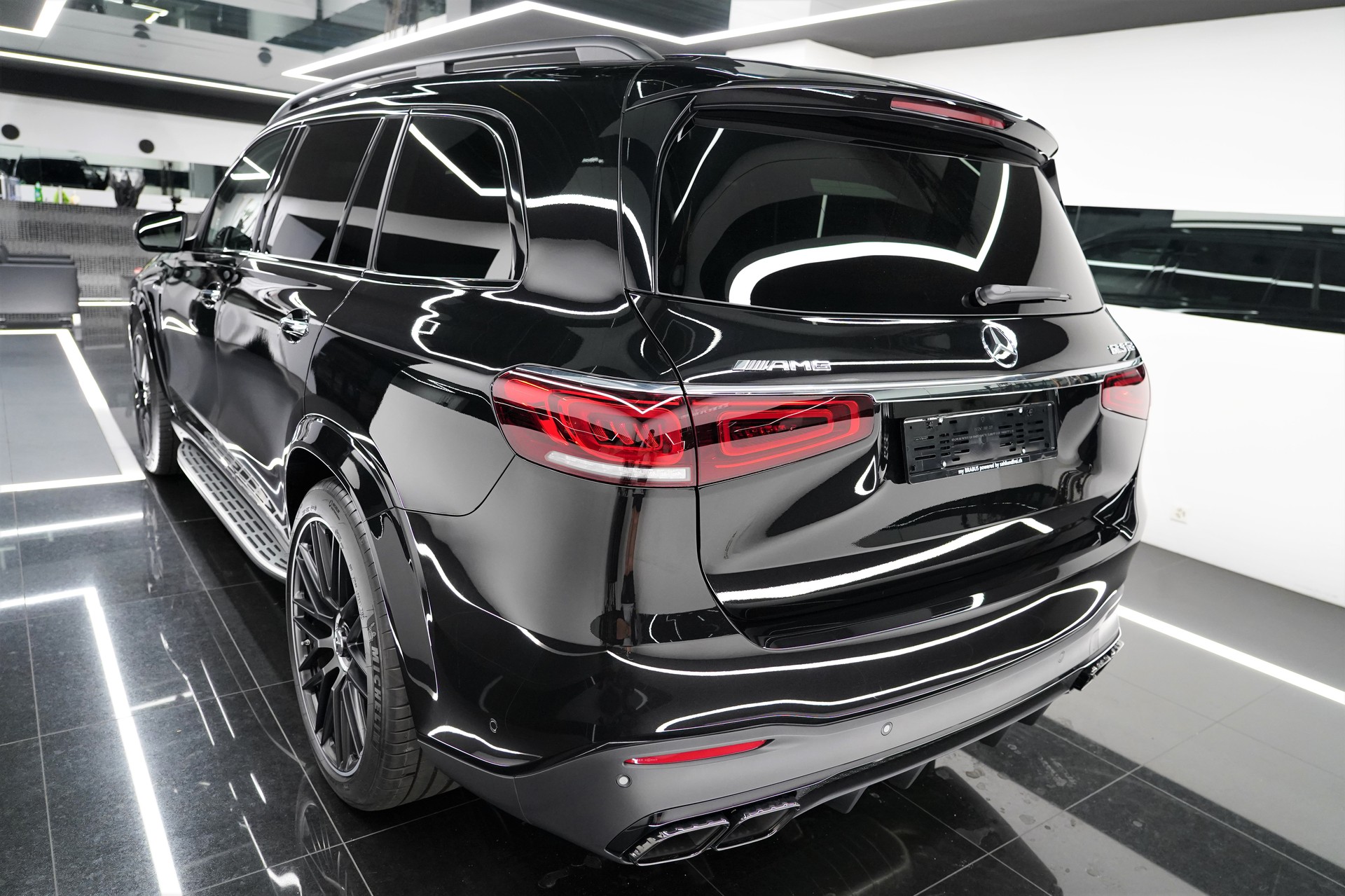 MERCEDES-BENZ GLS 63 4Matic+ TCT 9G-image-4