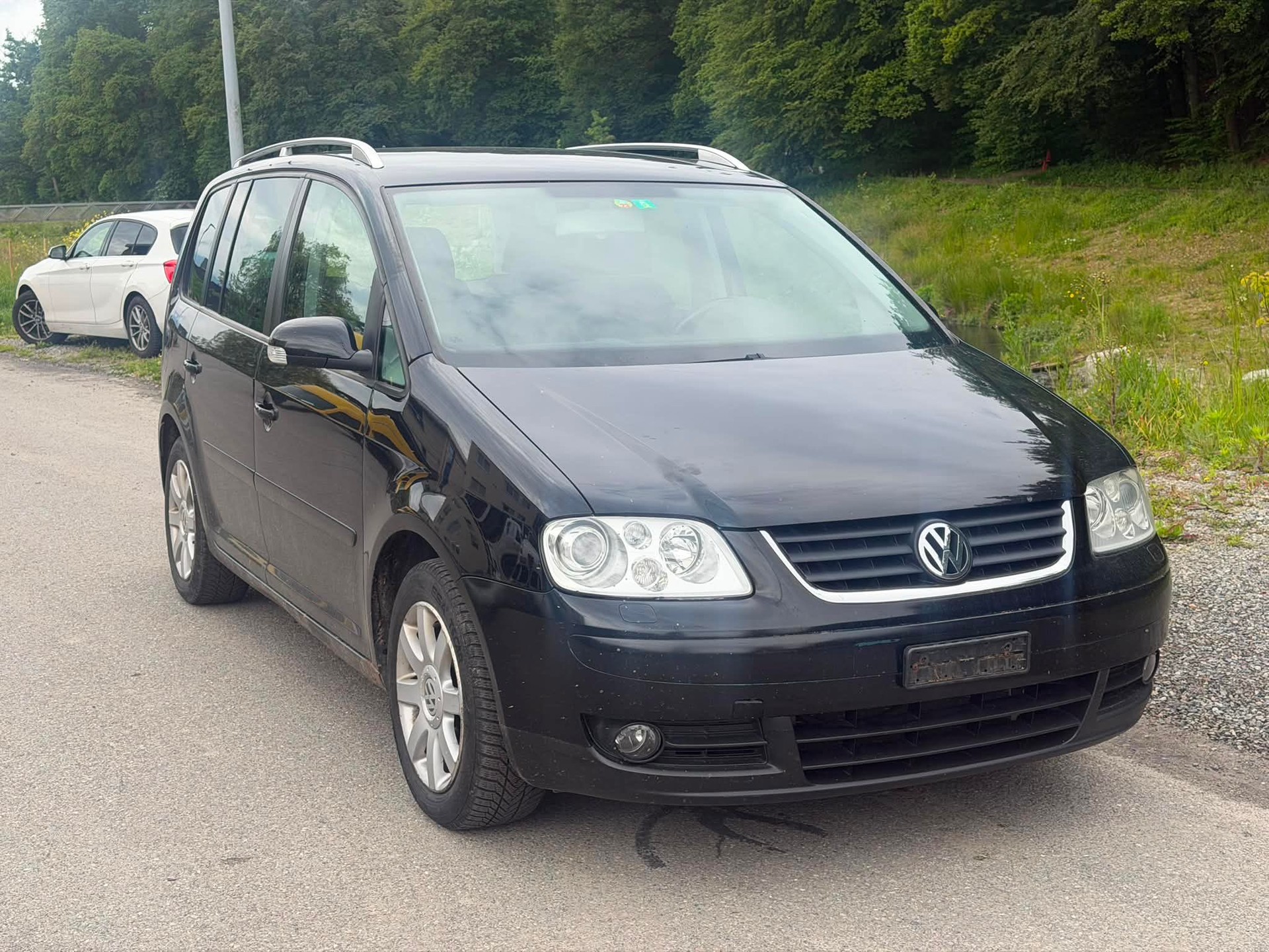 VW Touran 2.0 TDI Highline-image-5