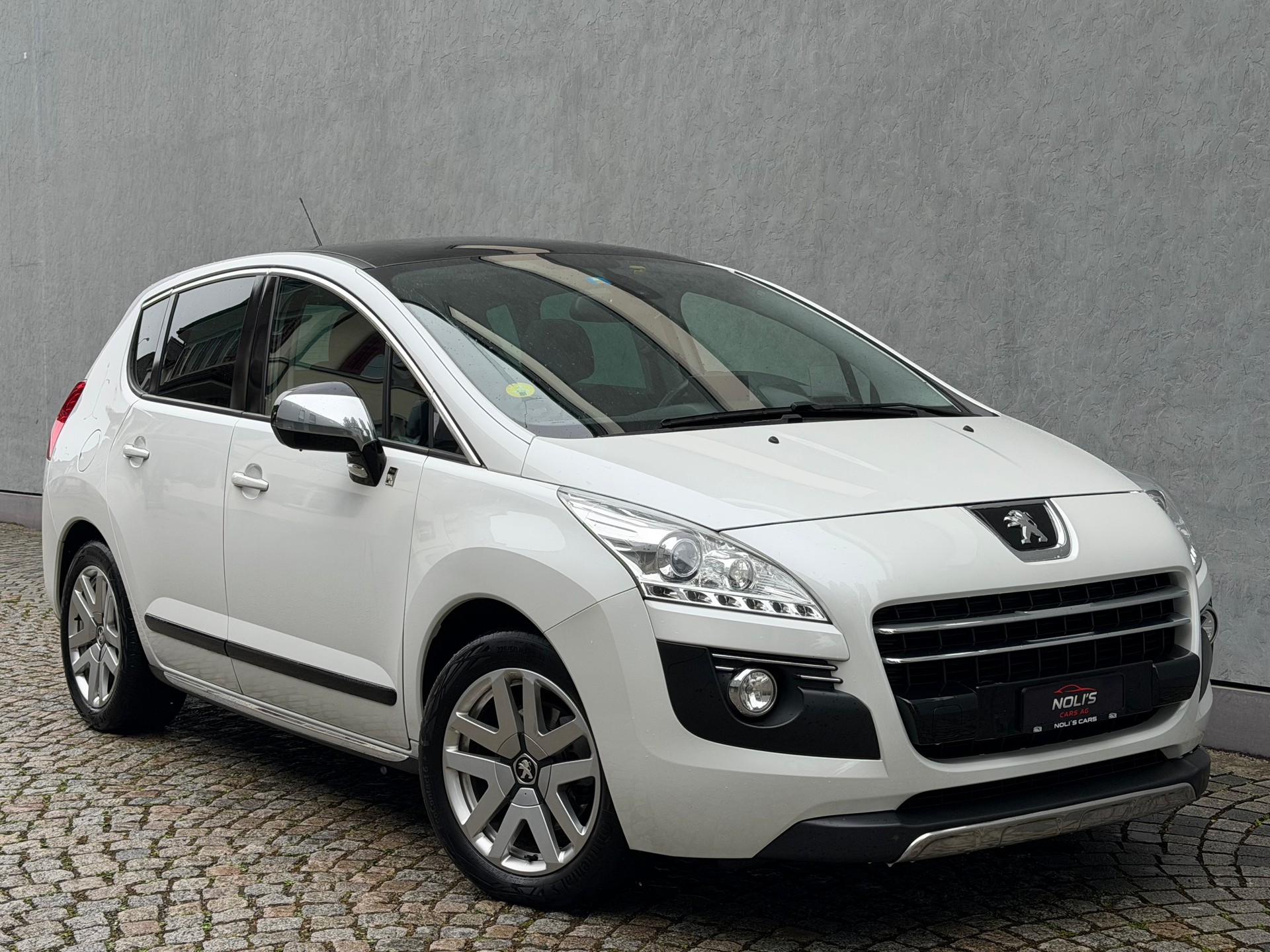 PEUGEOT 3008 HYbrid4 2.0 HDI EGS6-image-2