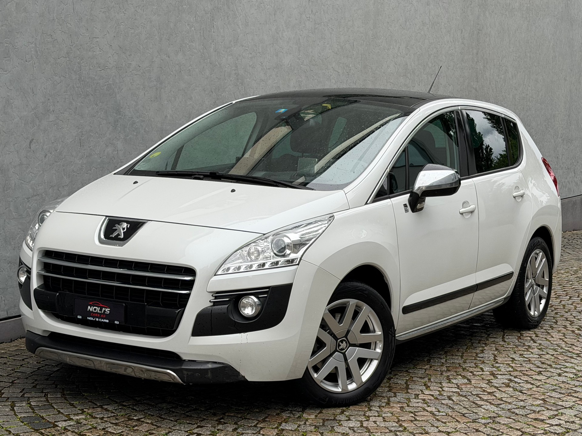 PEUGEOT 3008 HYbrid4 2.0 HDI EGS6-image-0