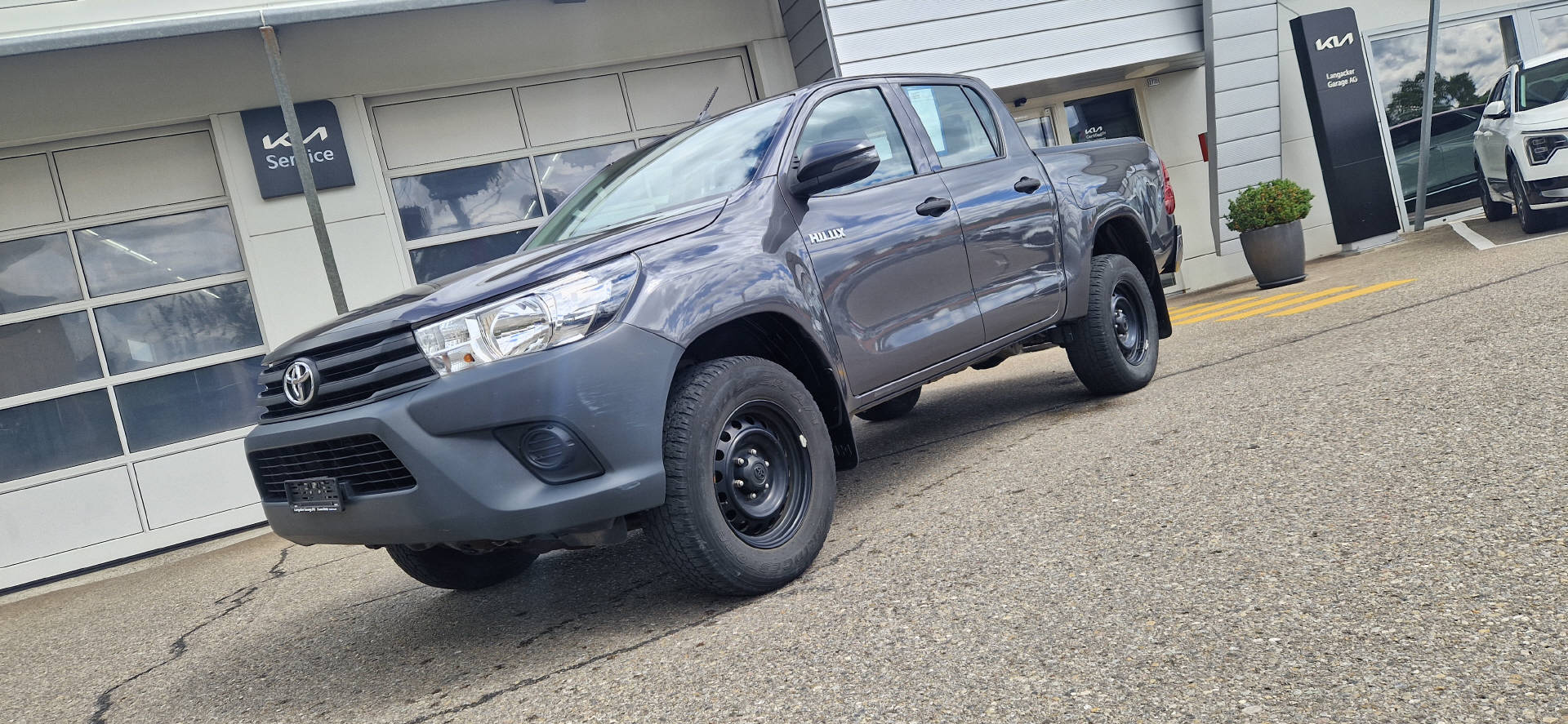 TOYOTA Hi-Lux Double Cab.-Pick-up 2.4 D-4D 150 Luna-image-0