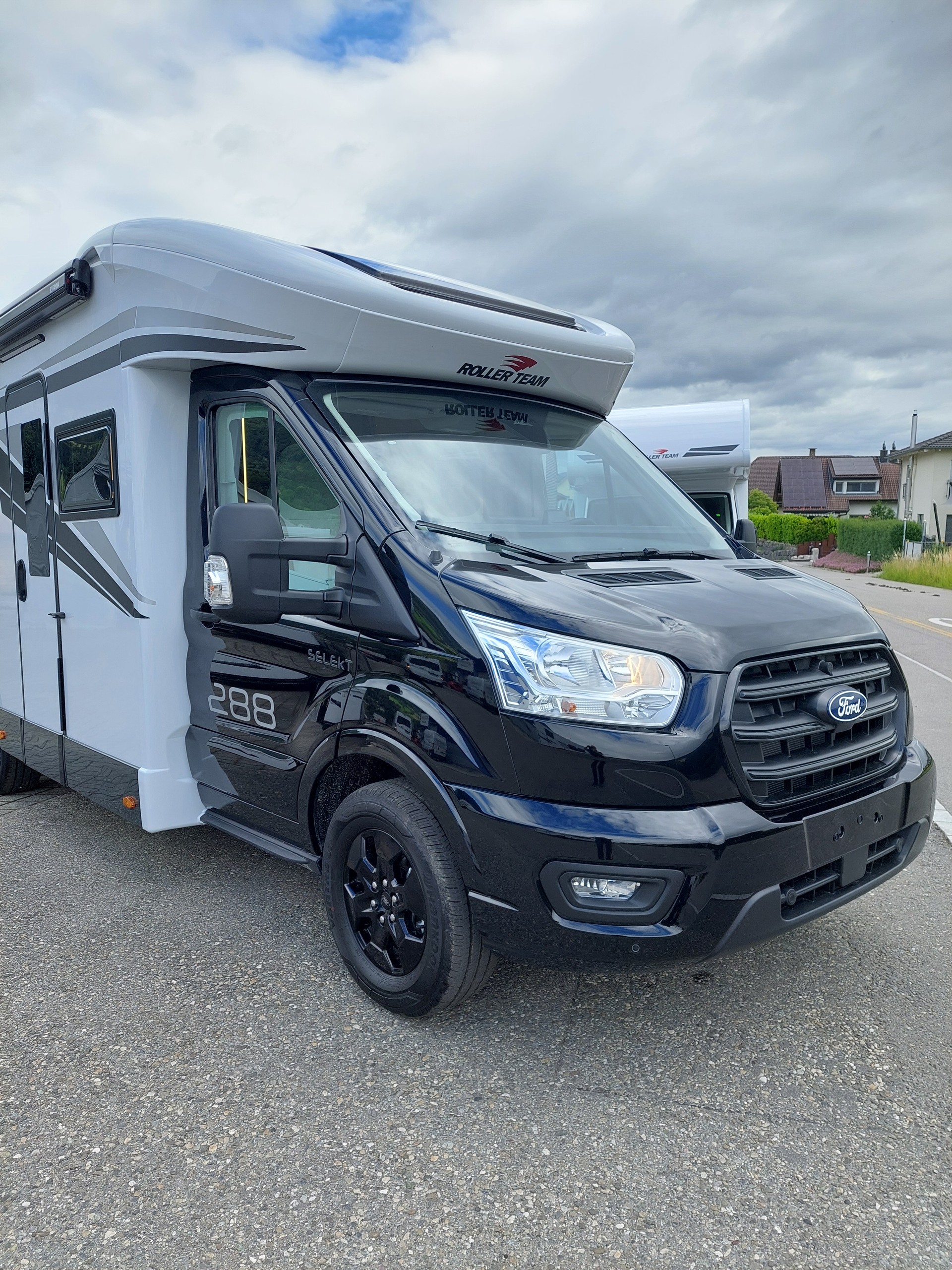 ROLLER TEAM Ford SPRING EDITION KRONOS 288TL-image-1