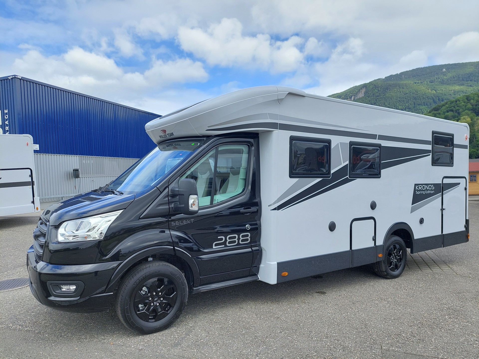 ROLLER TEAM Ford SPRING EDITION KRONOS 288TL-image-2