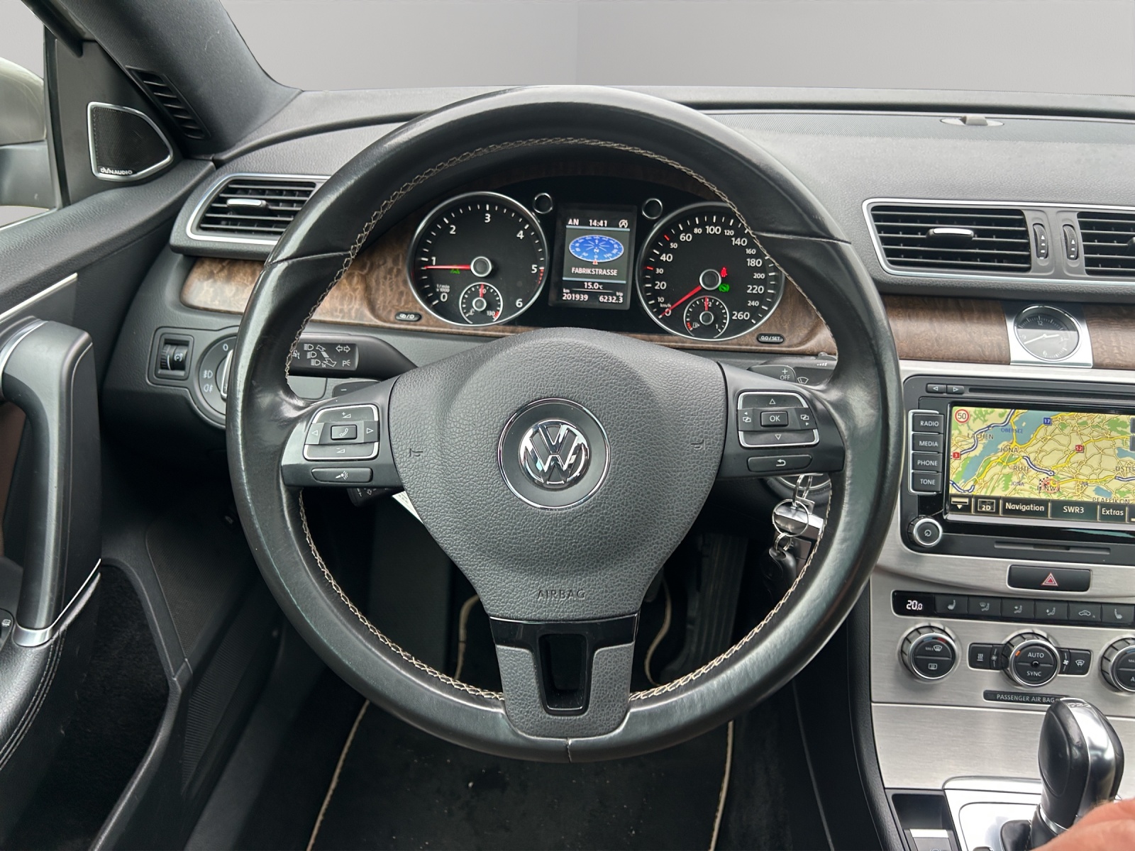 VW Passat Variant 2.0 TDI BMT Exclusive Highline 4MDSG-image-16