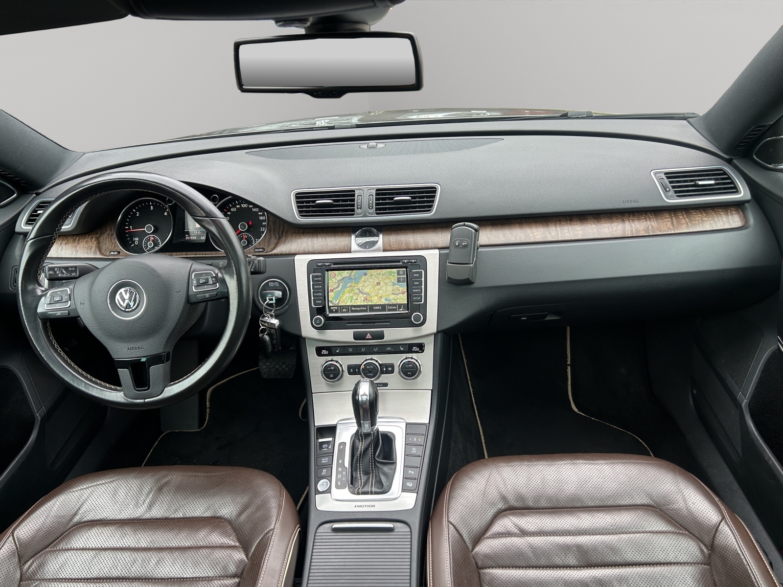 VW Passat Variant 2.0 TDI BMT Exclusive Highline 4MDSG-image-12