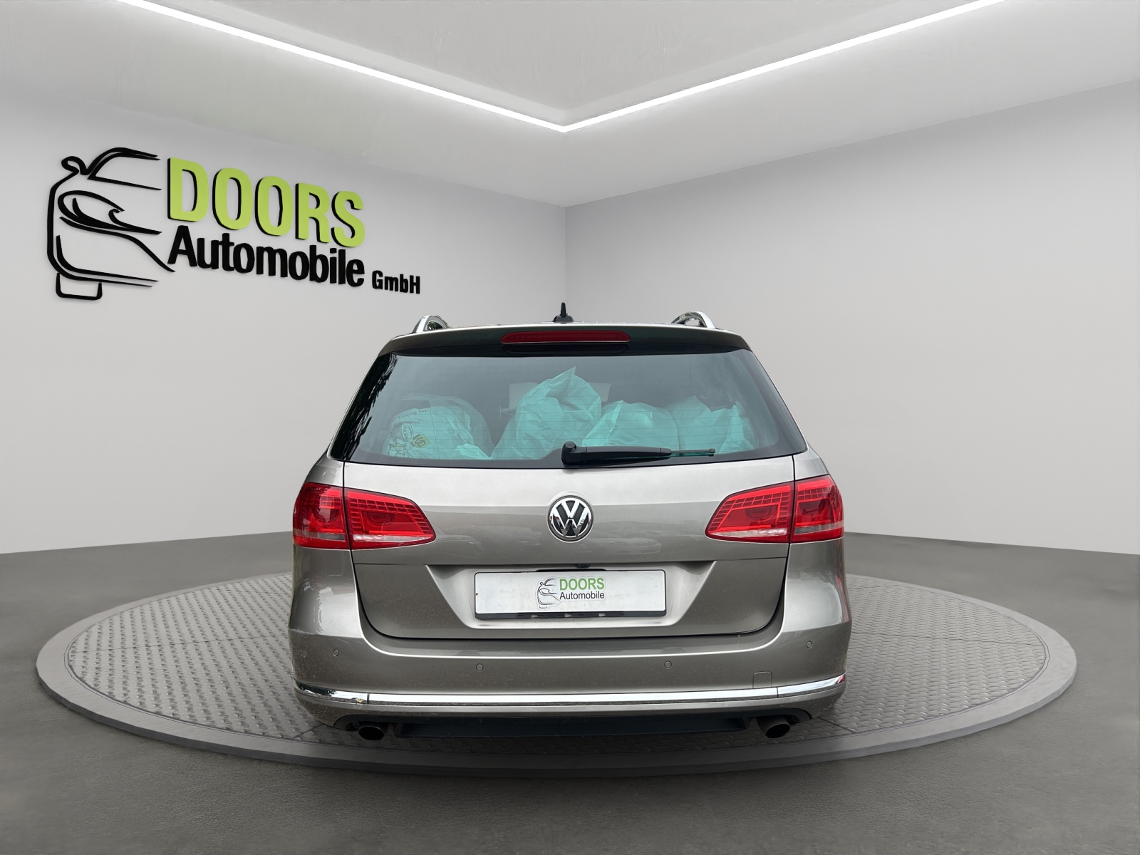 VW Passat Variant 2.0 TDI BMT Exclusive Highline 4MDSG-image-3
