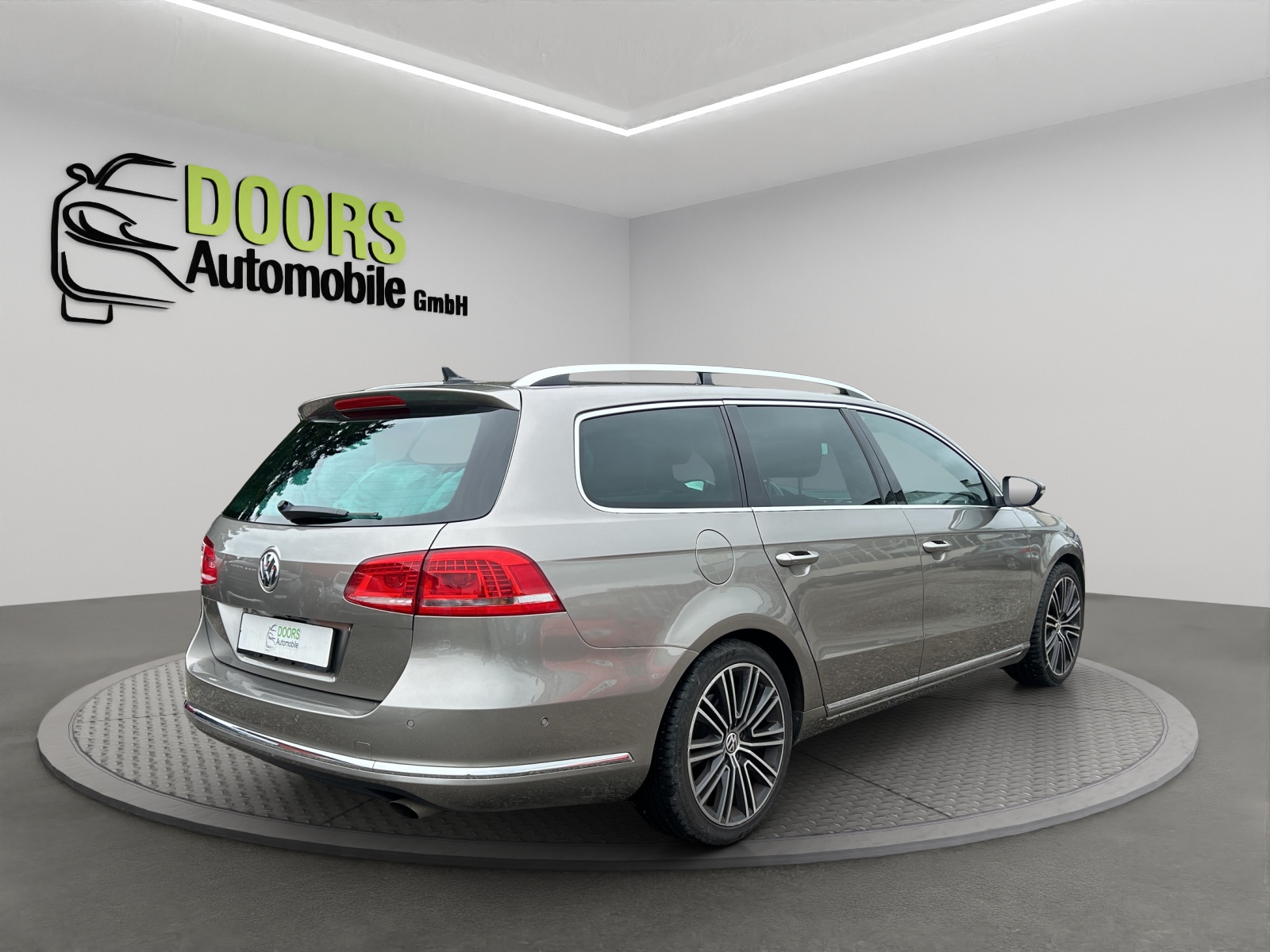 VW Passat Variant 2.0 TDI BMT Exclusive Highline 4MDSG-image-5