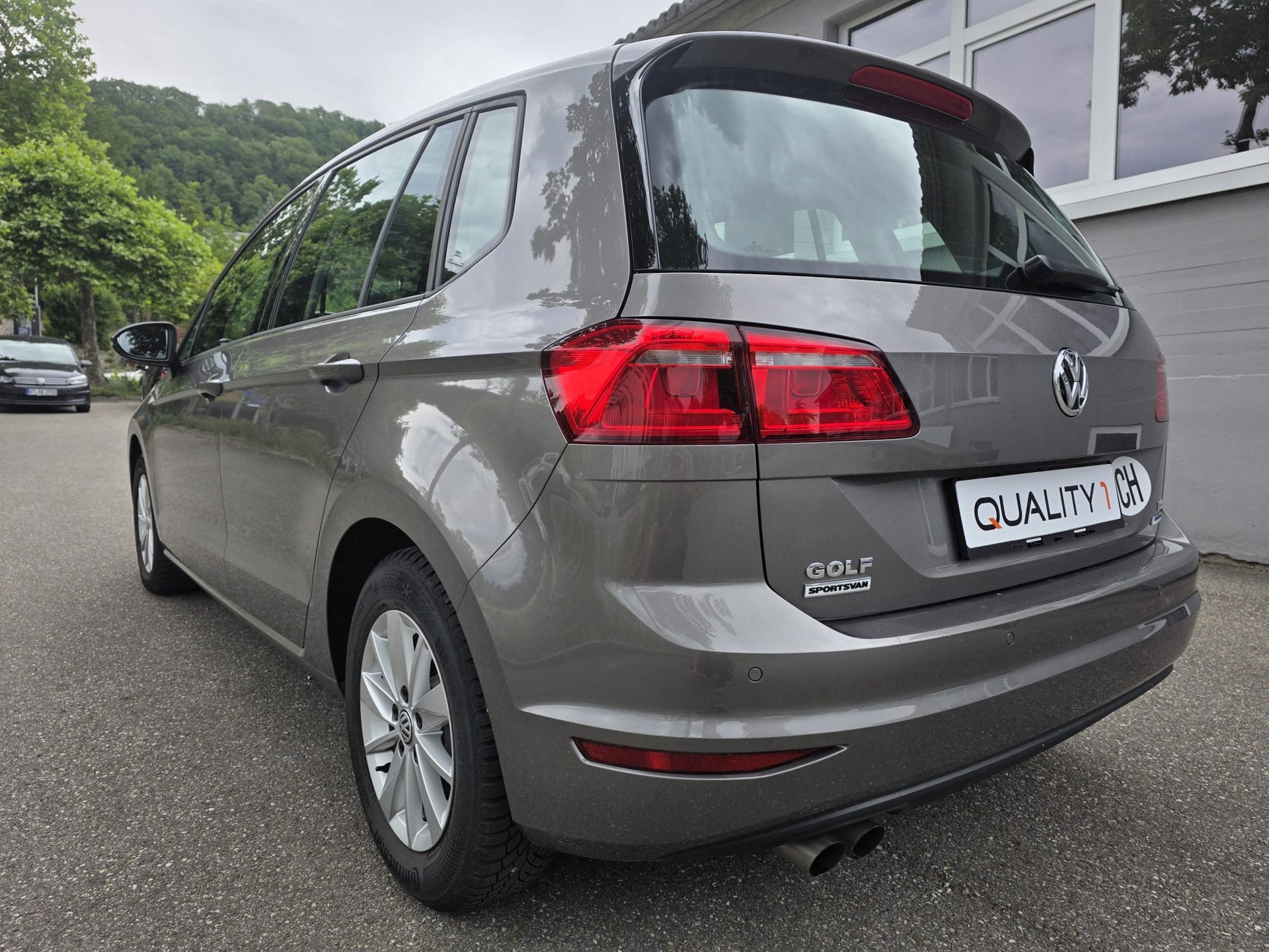 VW Golf Sportsvan 1.4 TSI Highline DSG-image-5