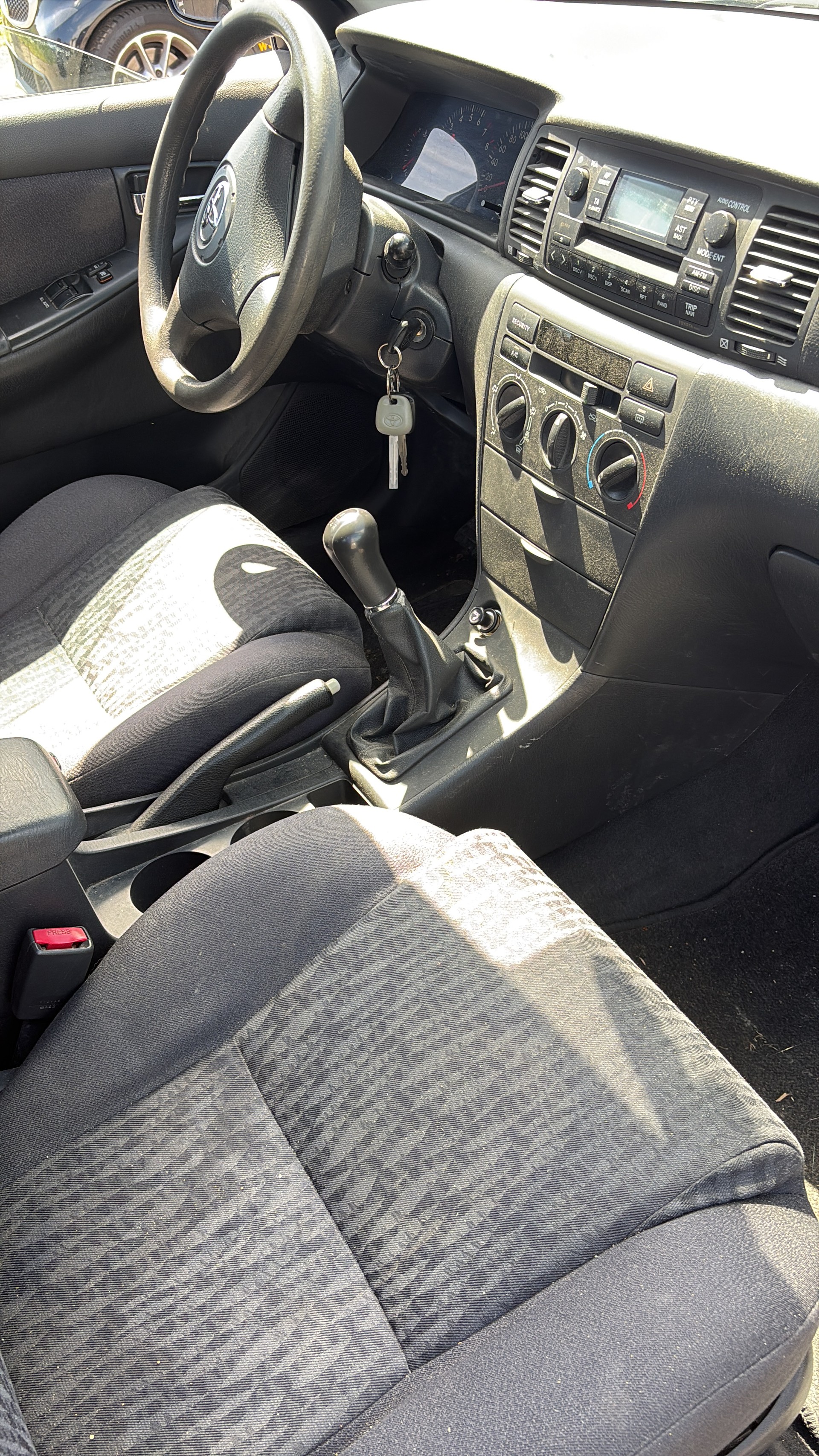 TOYOTA Corolla 1.6 Linea Terra-image-6