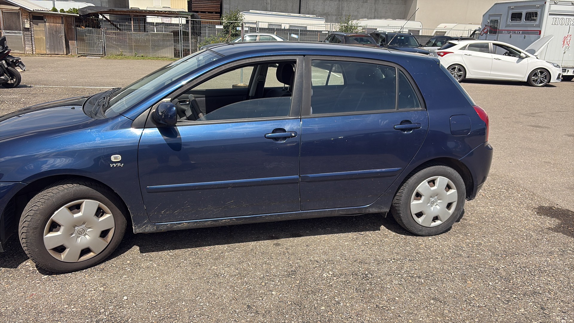TOYOTA Corolla 1.6 Linea Terra-image-1