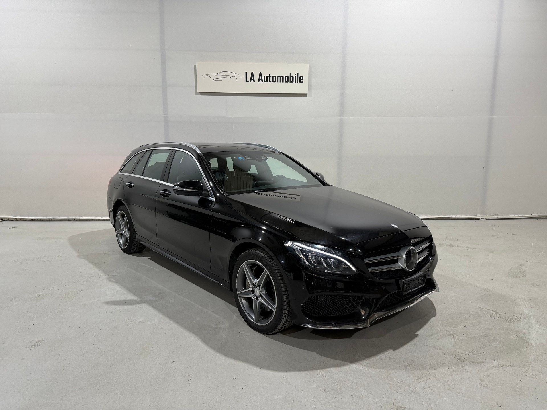 MERCEDES-BENZ C 250 BlueTEC AMG Line 4Matic 7G-Tronic-image-4