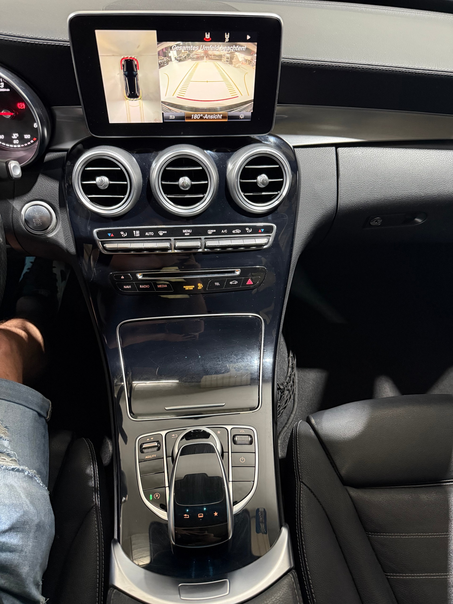 MERCEDES-BENZ C 250 BlueTEC AMG Line 4Matic 7G-Tronic-image-15