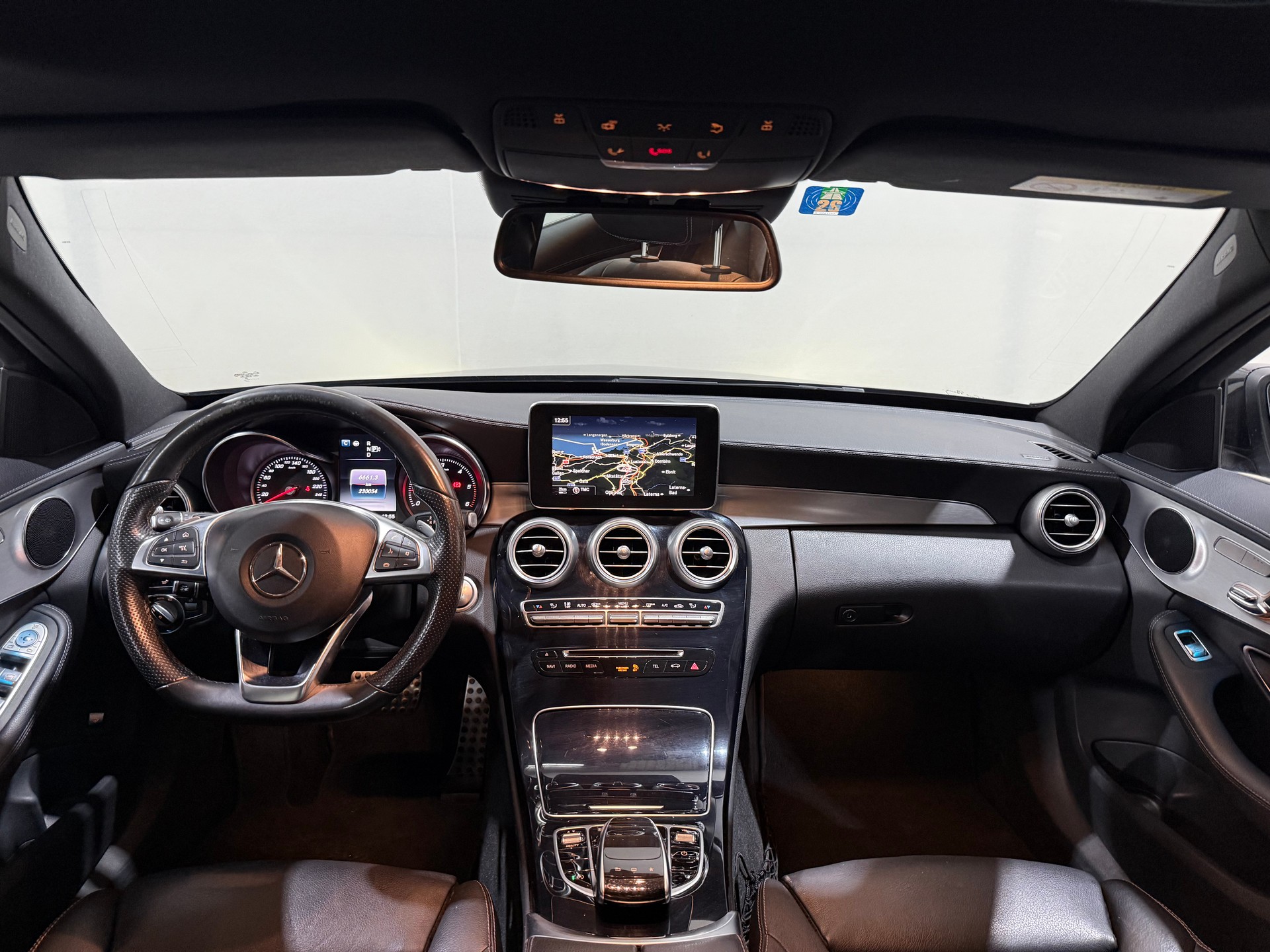 MERCEDES-BENZ C 250 BlueTEC AMG Line 4Matic 7G-Tronic-image-11