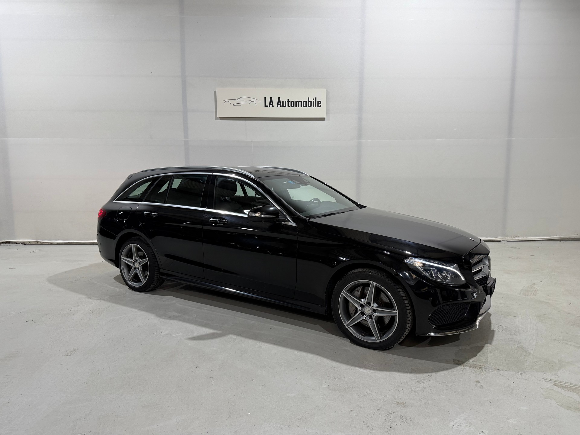 MERCEDES-BENZ C 250 BlueTEC AMG Line 4Matic 7G-Tronic-image-5