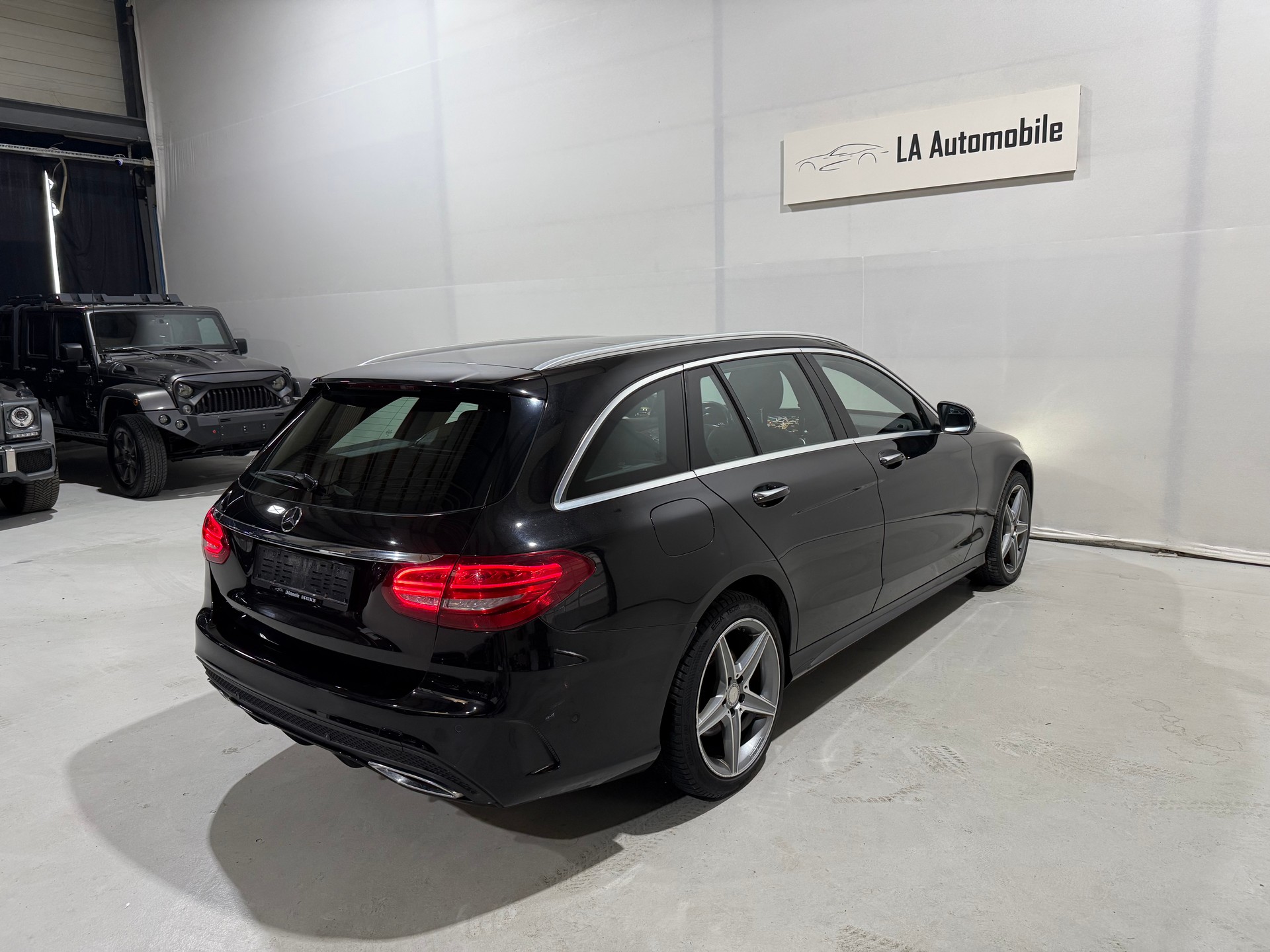 MERCEDES-BENZ C 250 BlueTEC AMG Line 4Matic 7G-Tronic-image-8