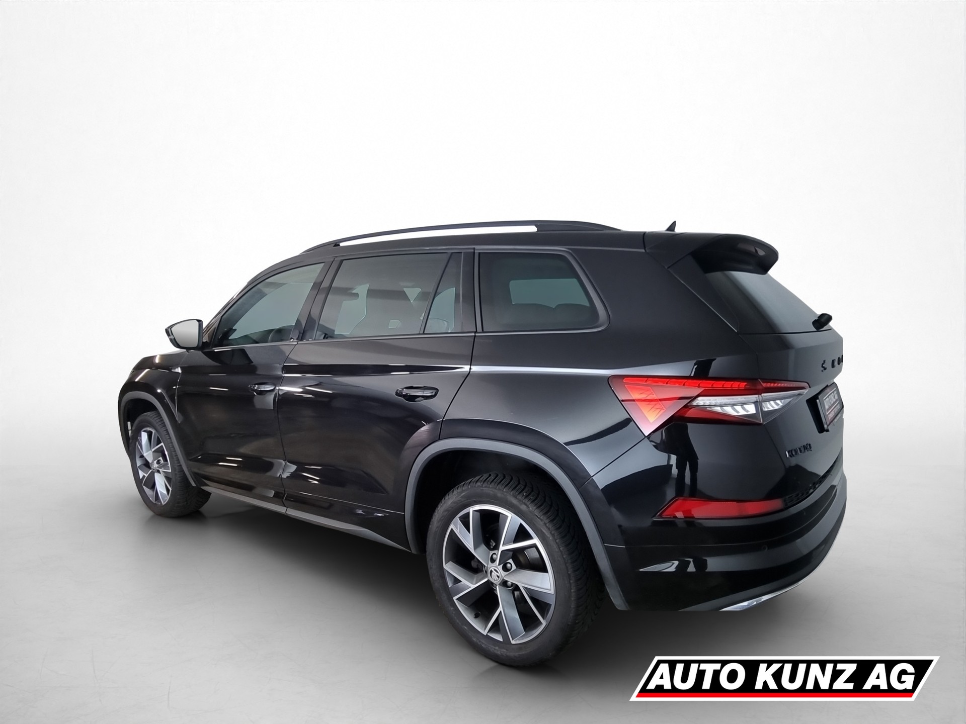 SKODA Kodiaq 2.0 TDI SportLine DSG 4x4-showroom-element-3