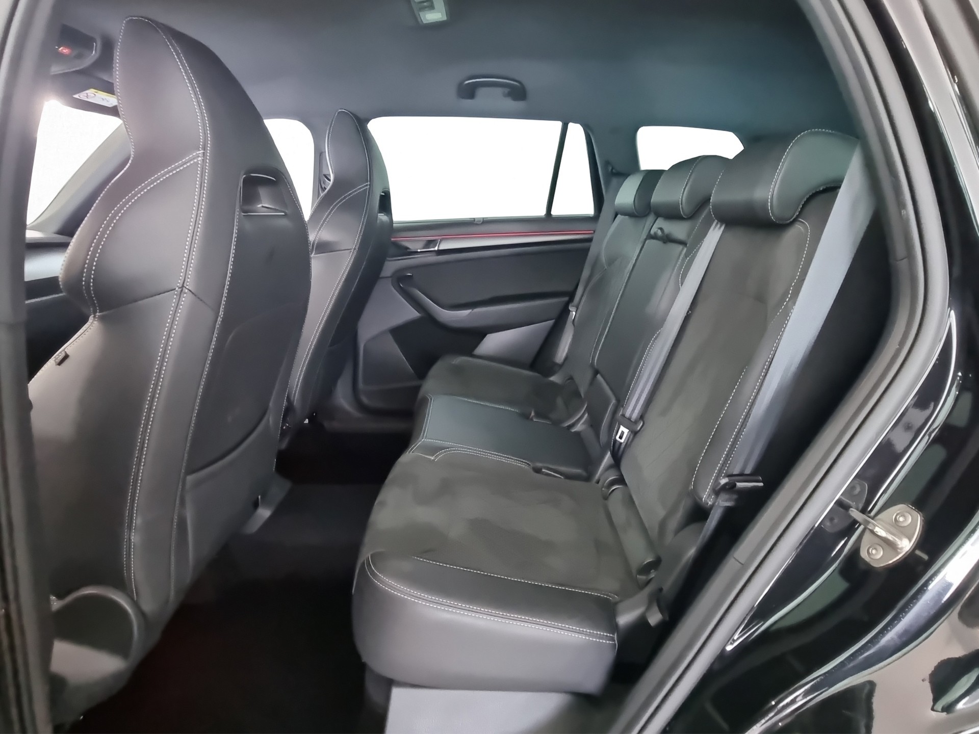 SKODA Kodiaq 2.0 TDI SportLine DSG 4x4-image-6