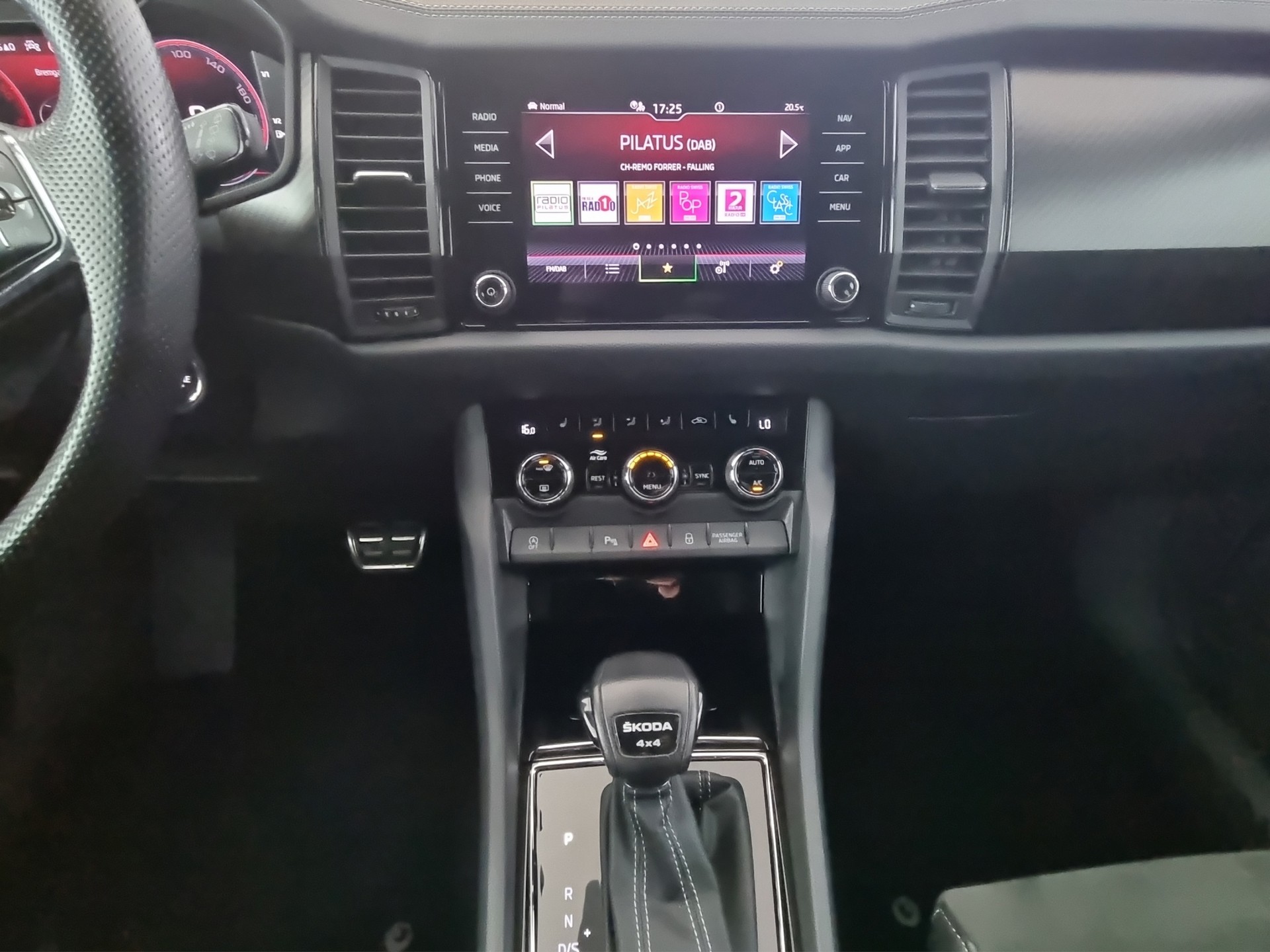 SKODA Kodiaq 2.0 TDI SportLine DSG 4x4-image-9