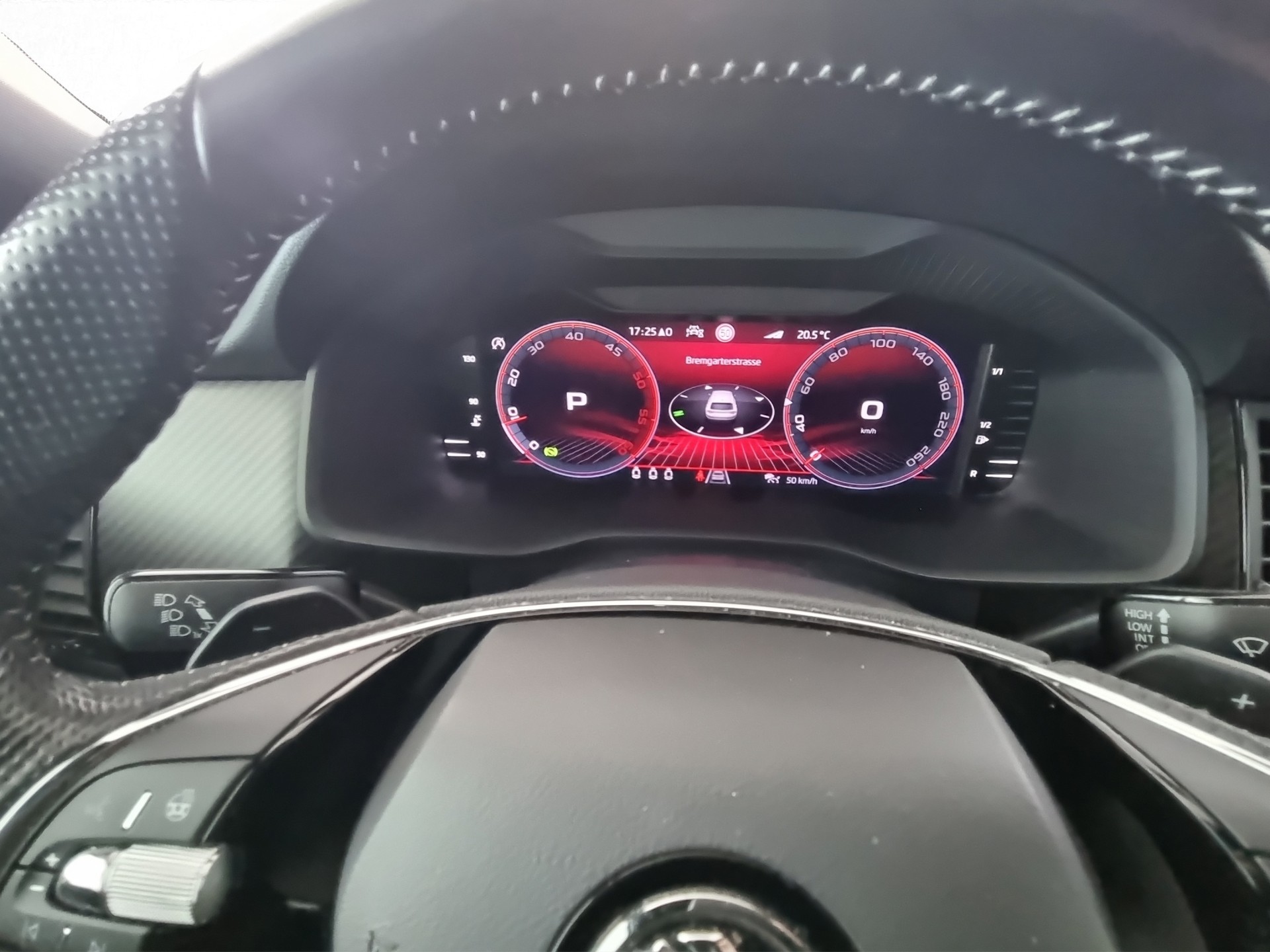 SKODA Kodiaq 2.0 TDI SportLine DSG 4x4-image-10