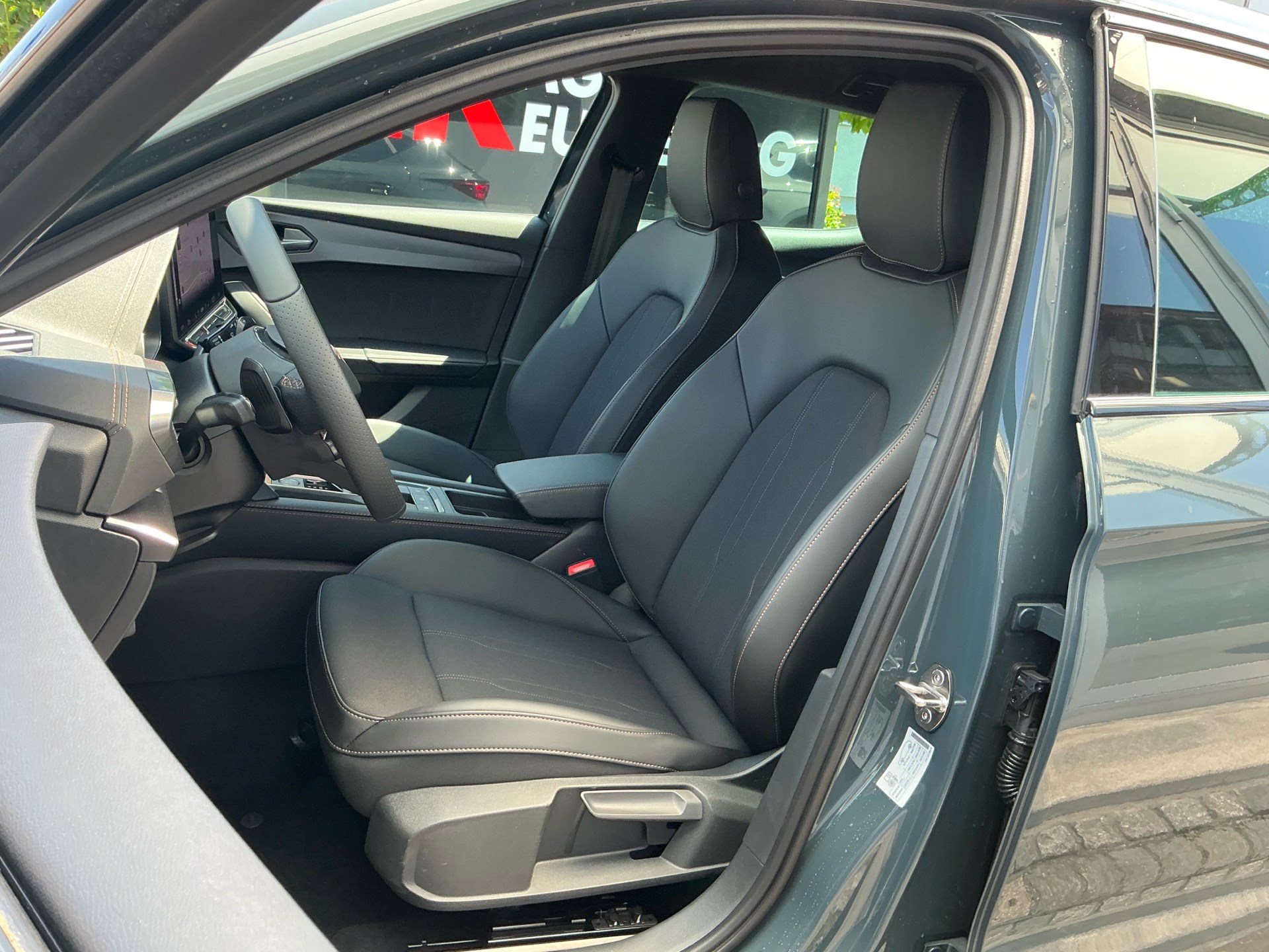 CUPRA Leon 1.5 e-Hybrid 204 PS *** TOPPREIS !!! ***-image-7