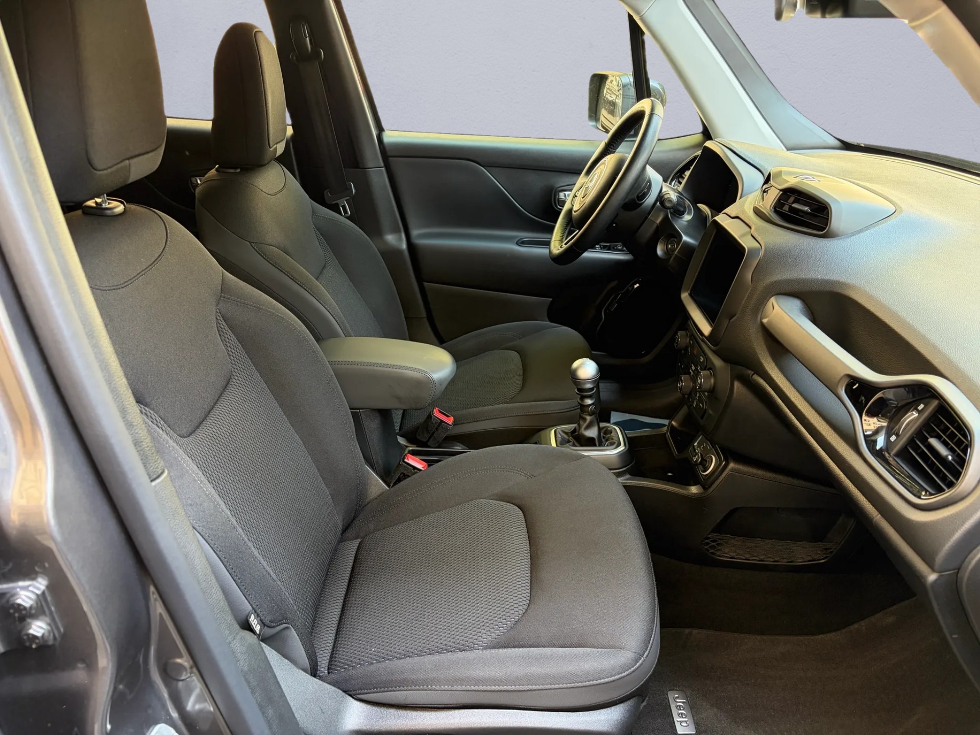 JEEP Renegade 1.0 Turbo Night Eagle-image-10
