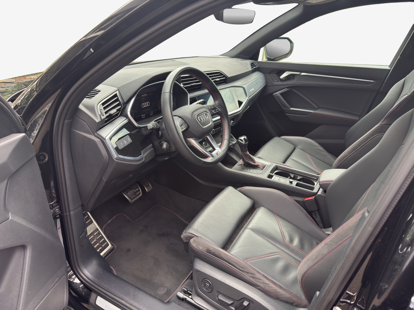AUDI Q3 35 TDI S line Attraction quattro S-tronic-image-7