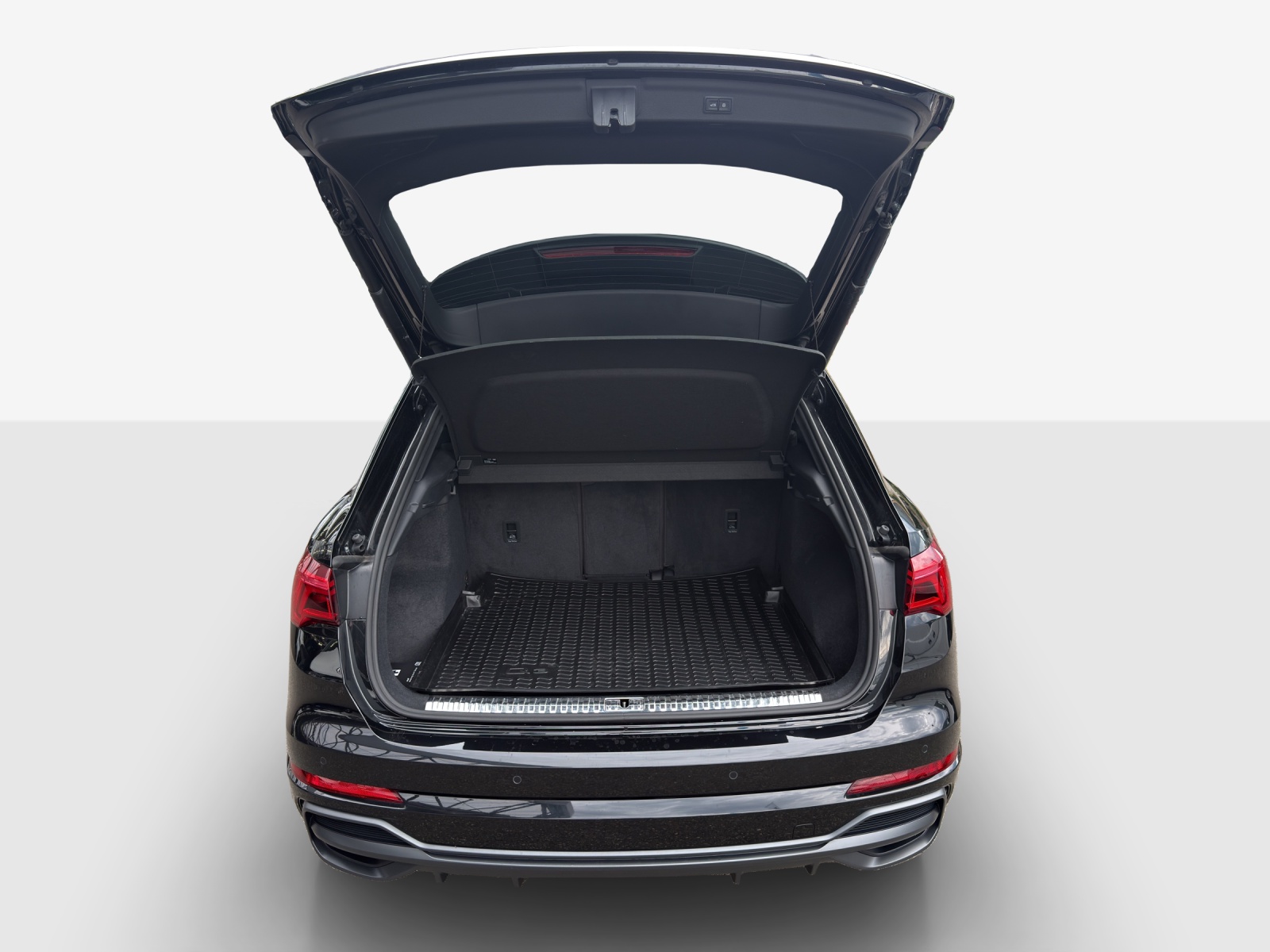 AUDI Q3 35 TDI S line Attraction quattro S-tronic-image-12