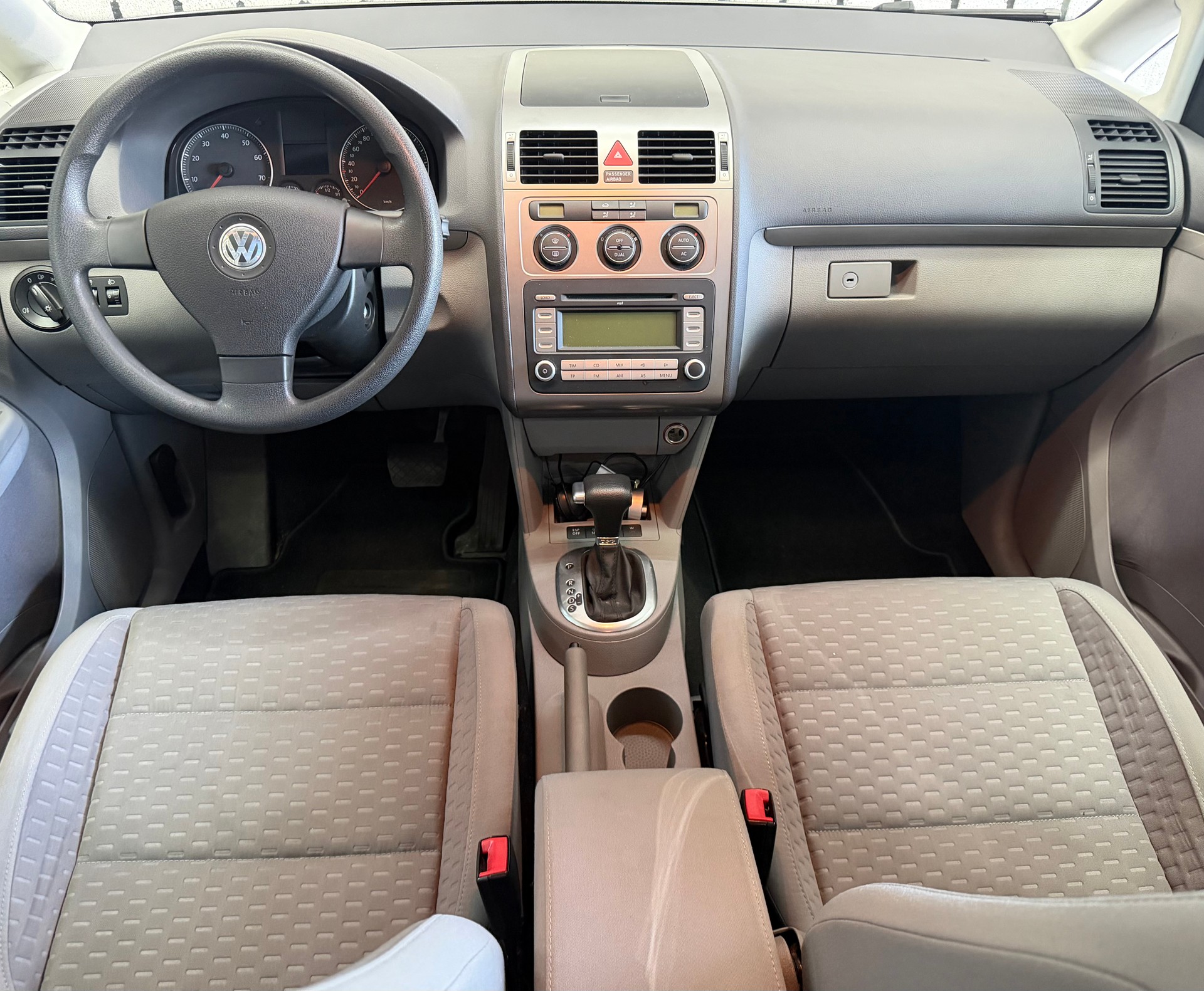 VW Touran 1.4 TSI Highline DSG-image-3