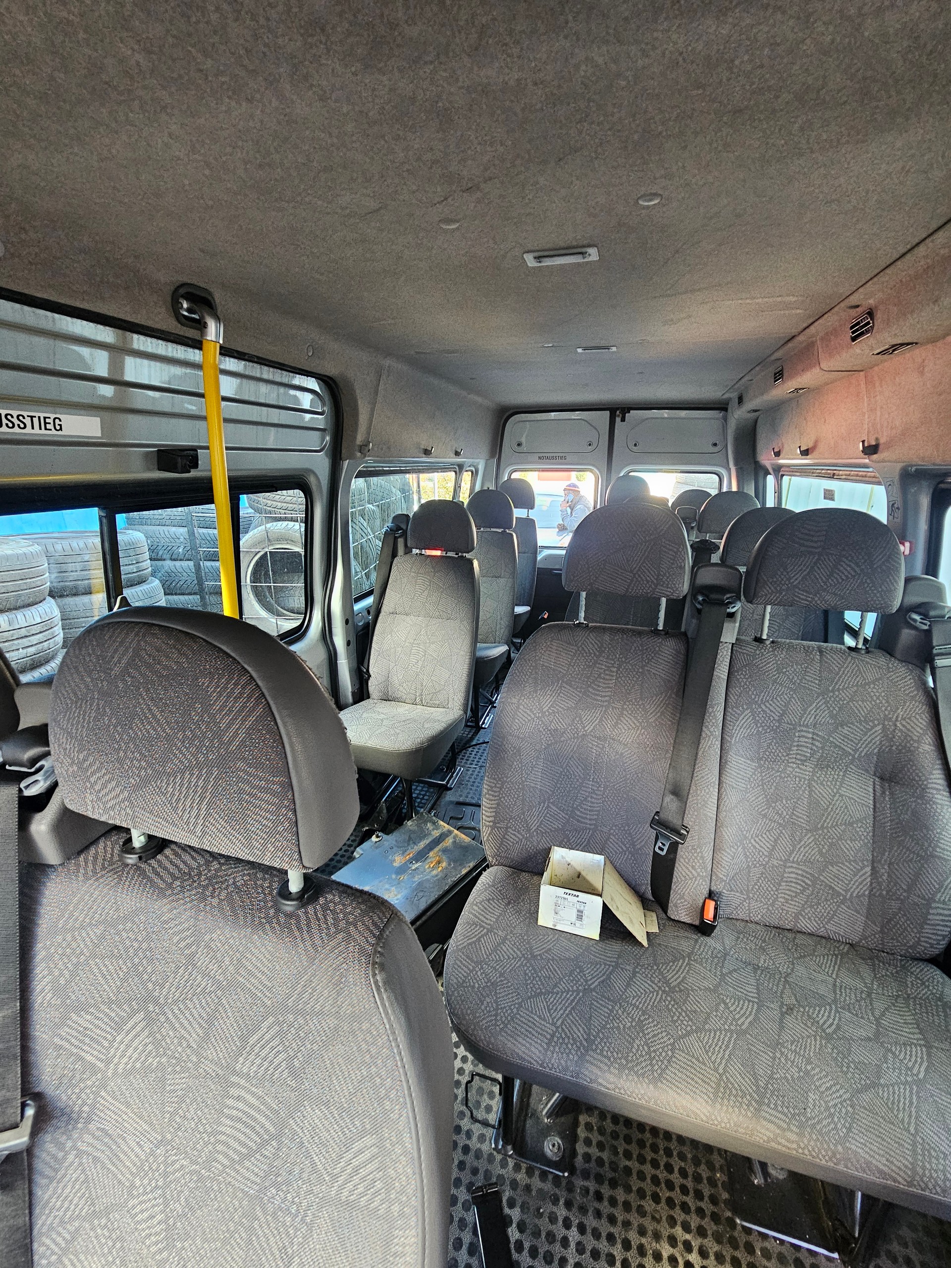FORD Transit-image-12