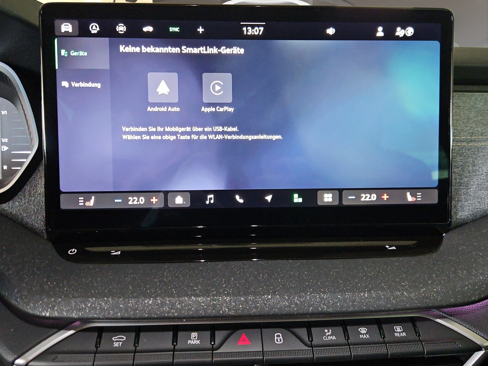 SKODA Octavia Combi 2.0 TDI DSG Selection-image-15