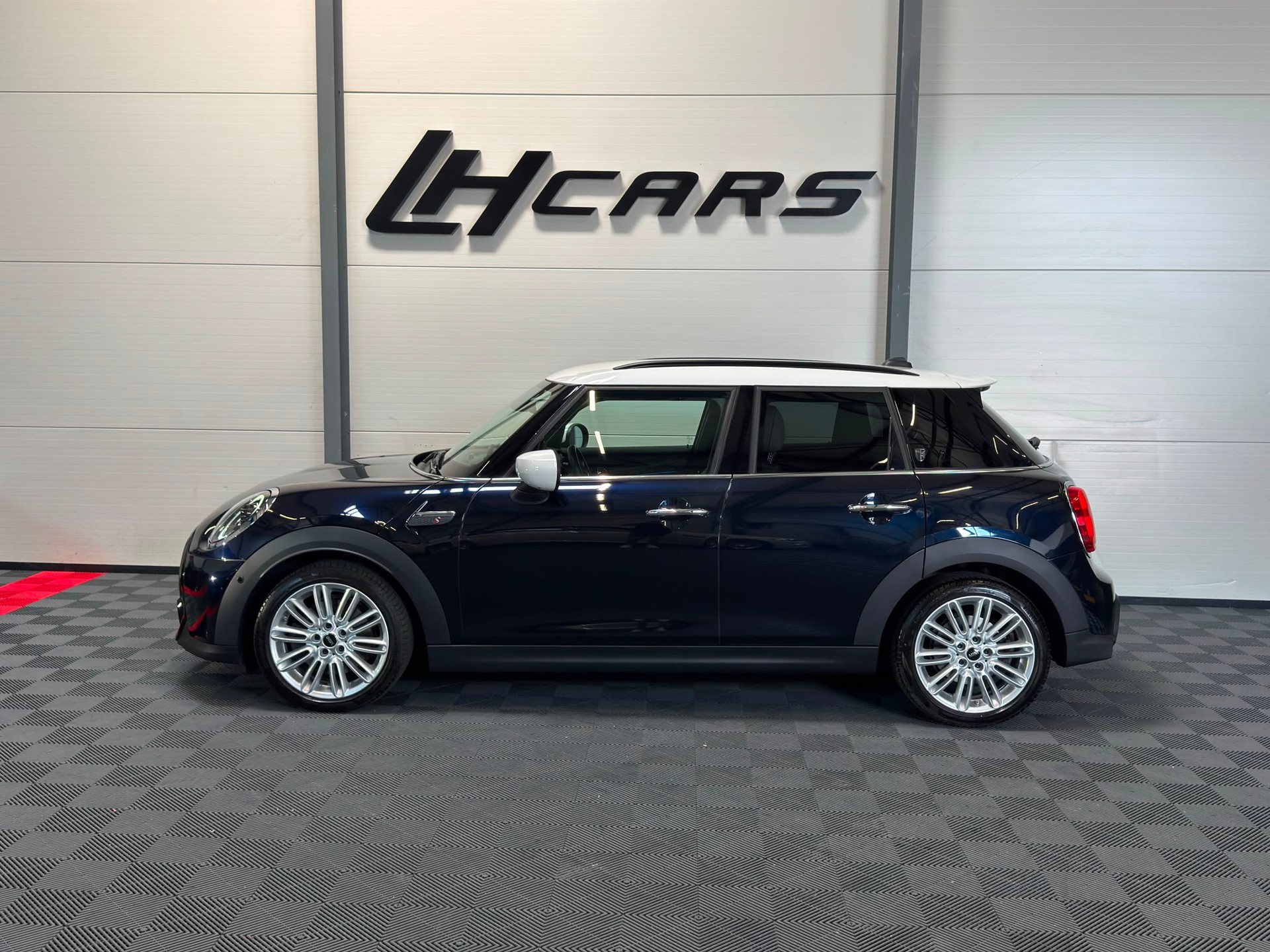 MINI Mini F55 2.0i Cooper S SDKG-image-1