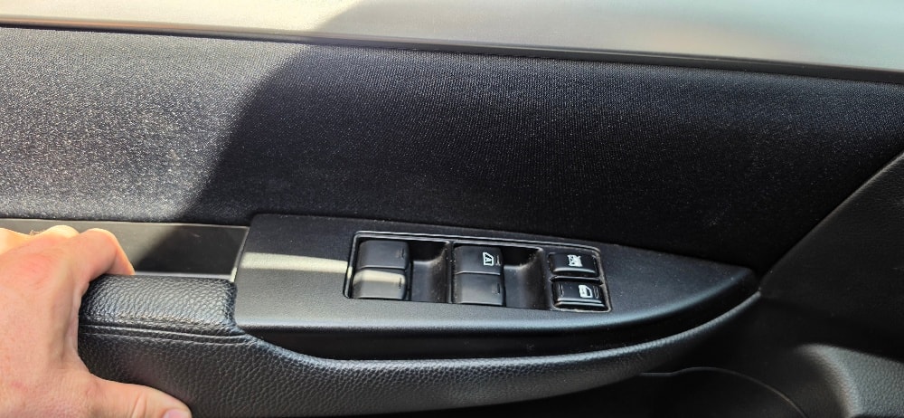 SUBARU Legacy 2.0i Swiss AWD Lineartronic-image-16