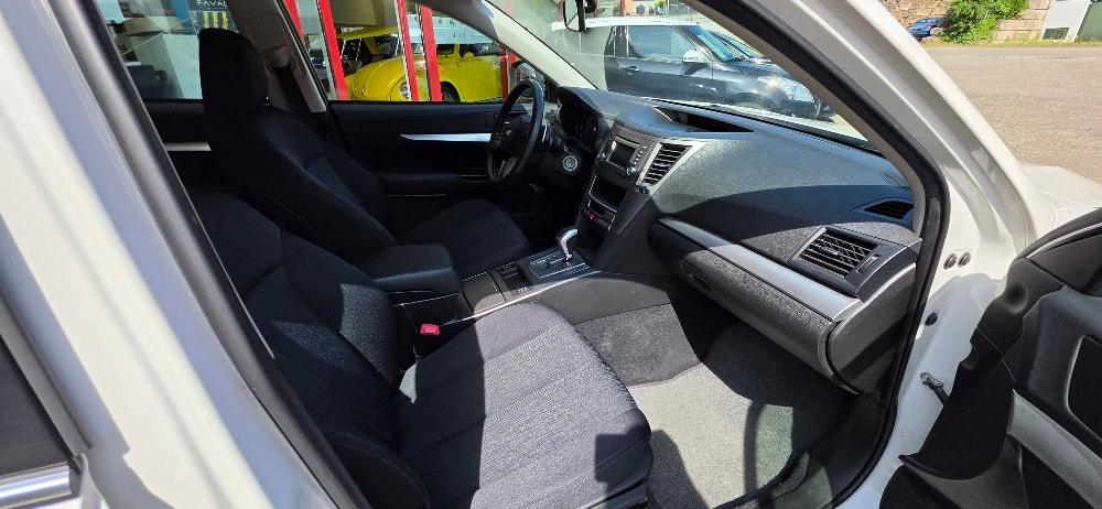 SUBARU Legacy 2.0i Swiss AWD Lineartronic-image-10