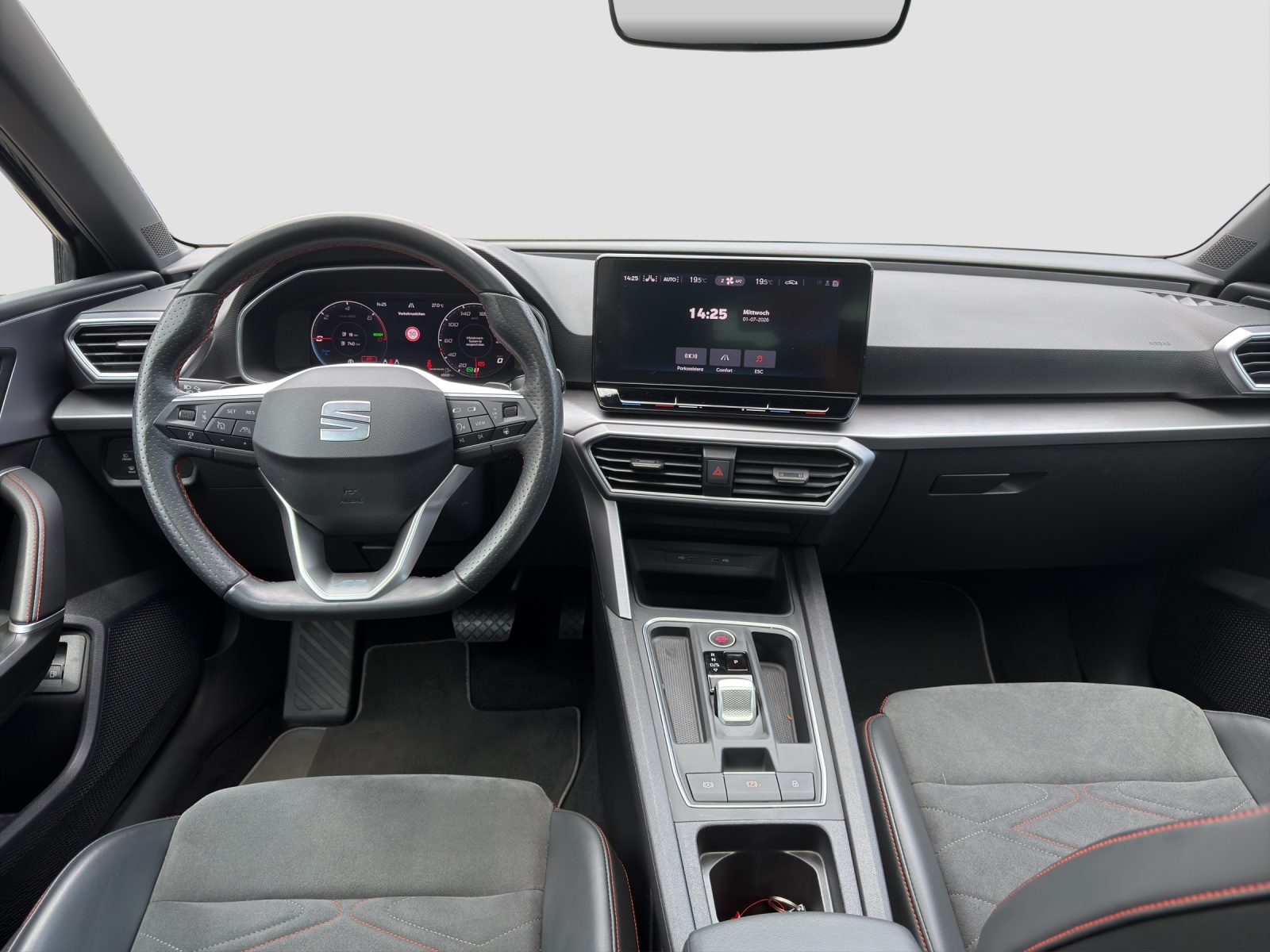 SEAT Leon 1.4 eHybrid pHEV DSG FR-image-11