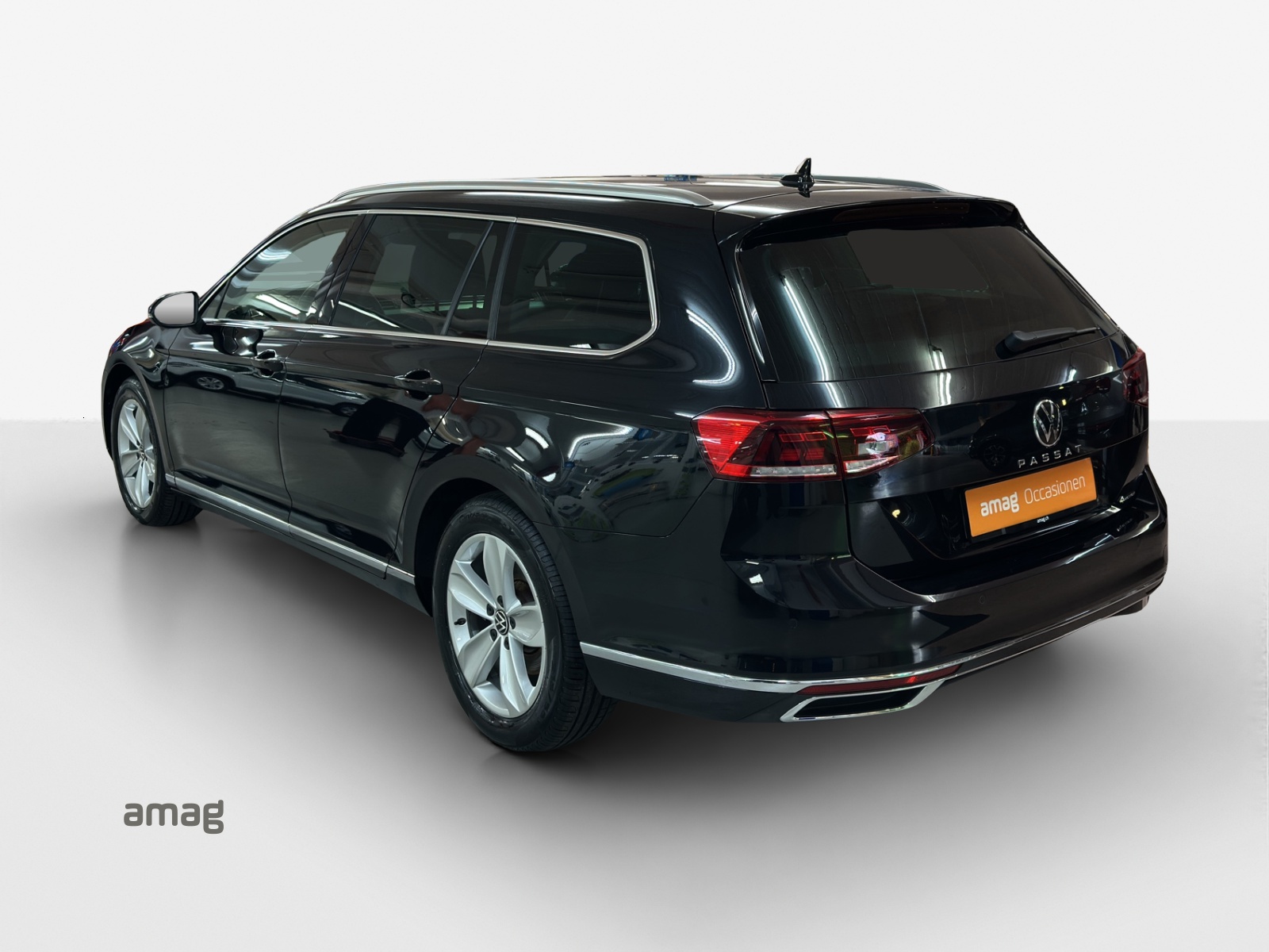 VW Passat 2.0 TDI BMT Elegance 4Motion DSG-image-2