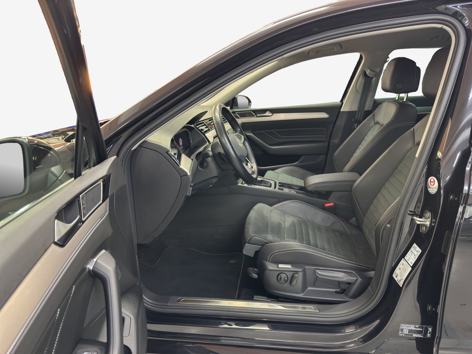 VW Passat 2.0 TDI BMT Elegance 4Motion DSG-image-7