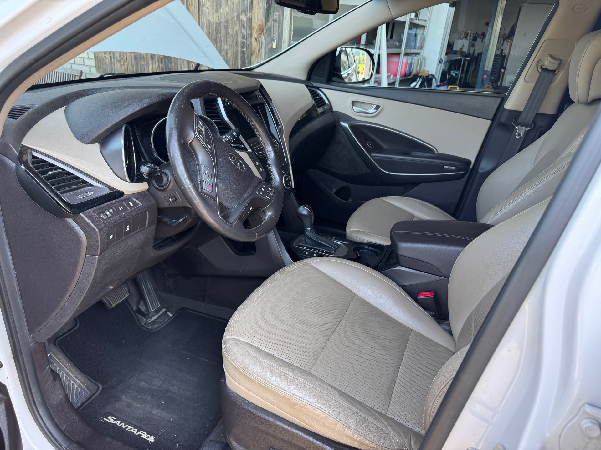 HYUNDAI Santa Fe 2.2 CRDI Amplia 4WD Automatic-image-18