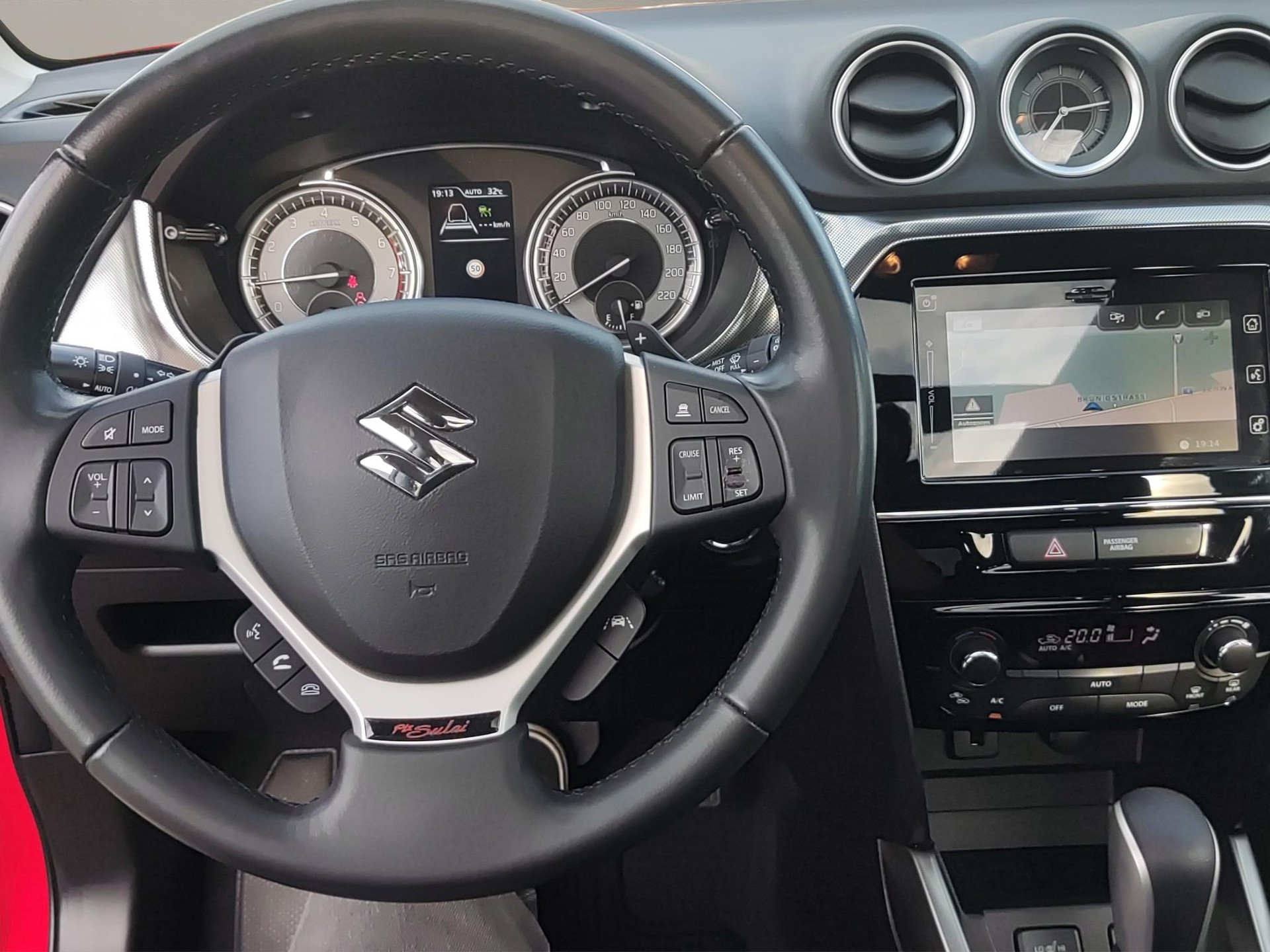 SUZUKI Vitara 1.4 T Piz Sulai Top Hybrid 4x4-image-9