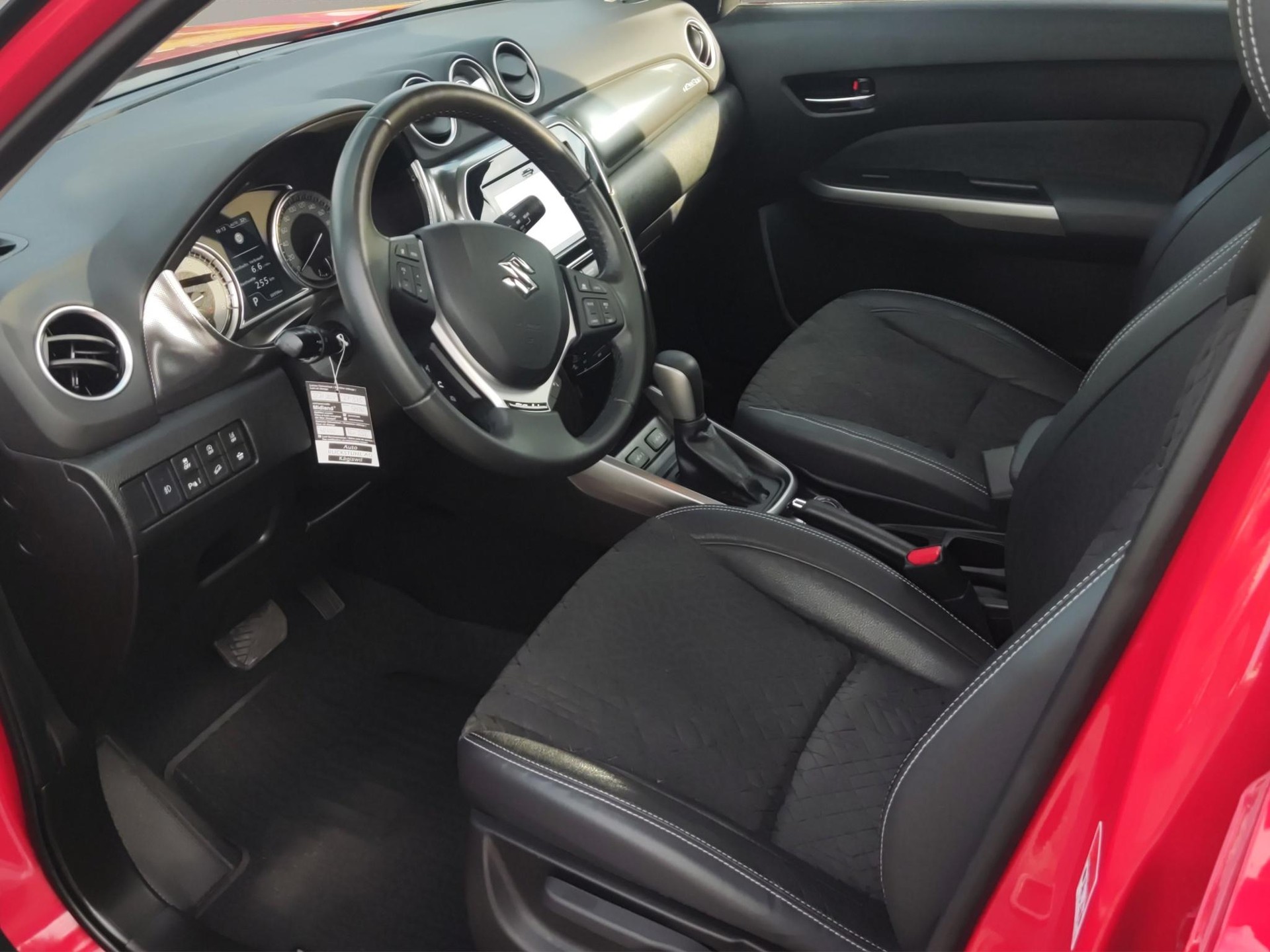 SUZUKI Vitara 1.4 T Piz Sulai Top Hybrid 4x4-image-6