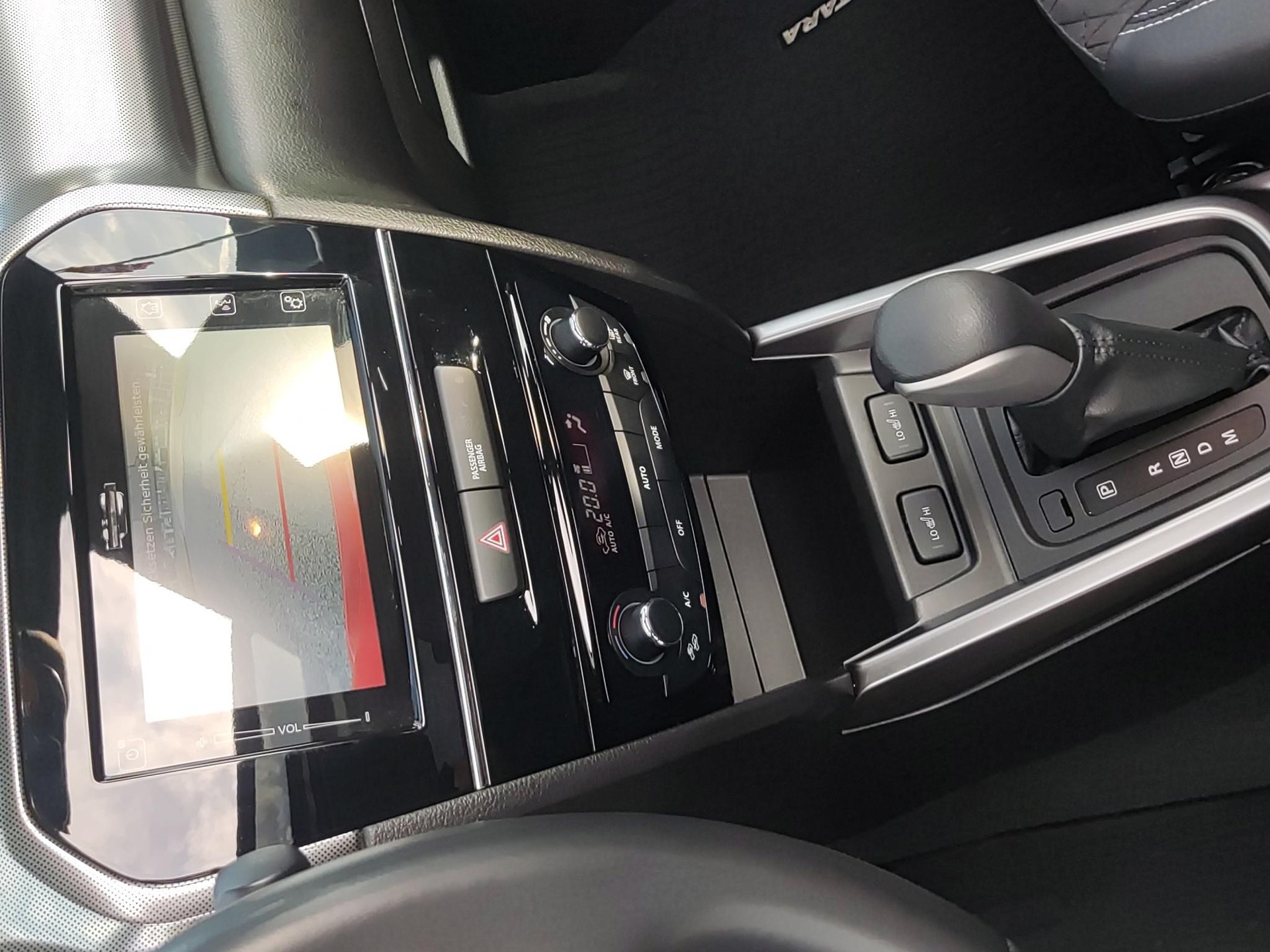 SUZUKI Vitara 1.4 T Piz Sulai Top Hybrid 4x4-image-11