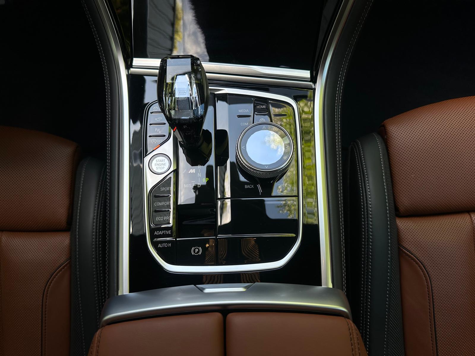 BMW M850i xDrive Steptronic-image-26