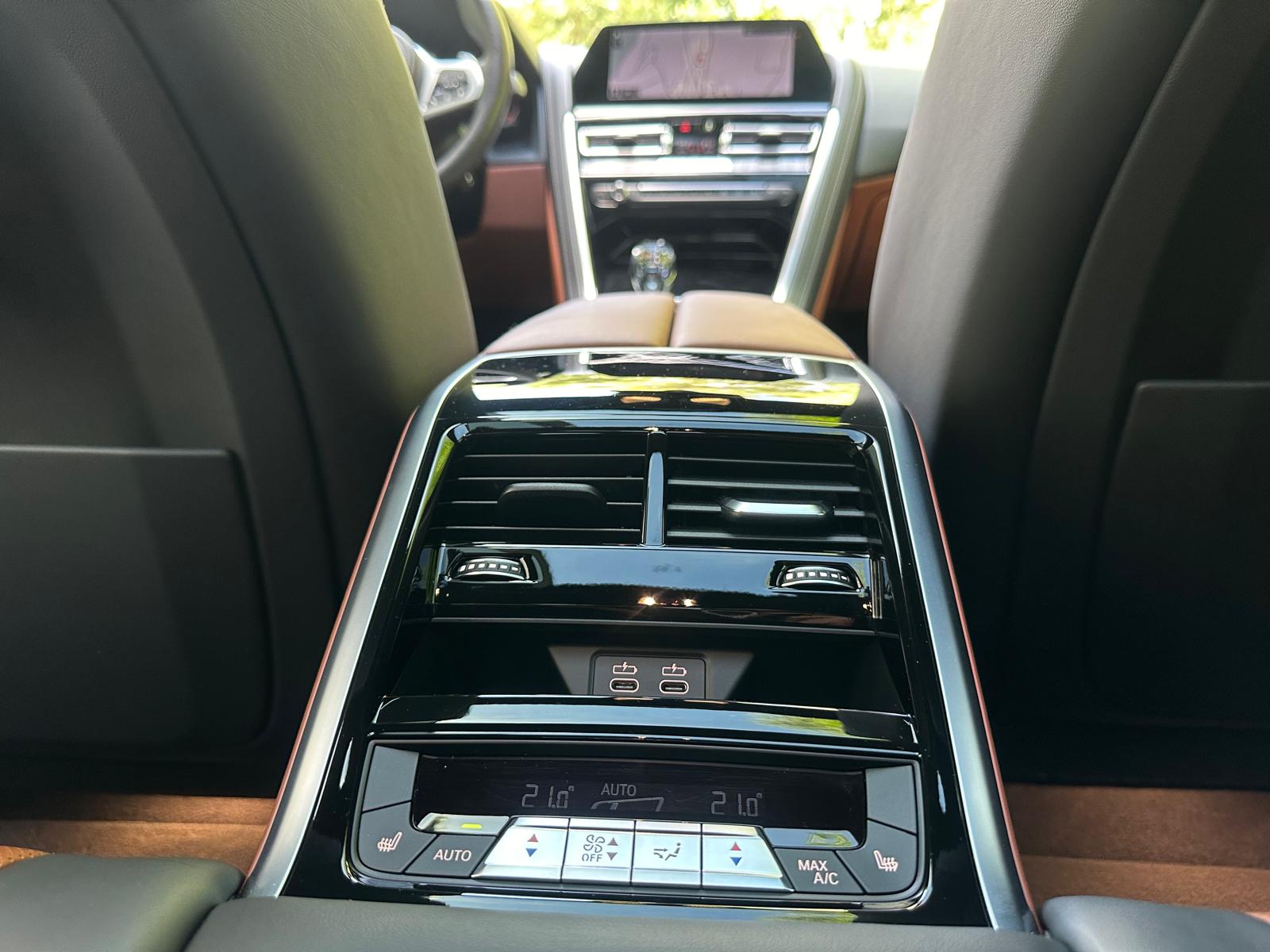 BMW M850i xDrive Steptronic-image-21
