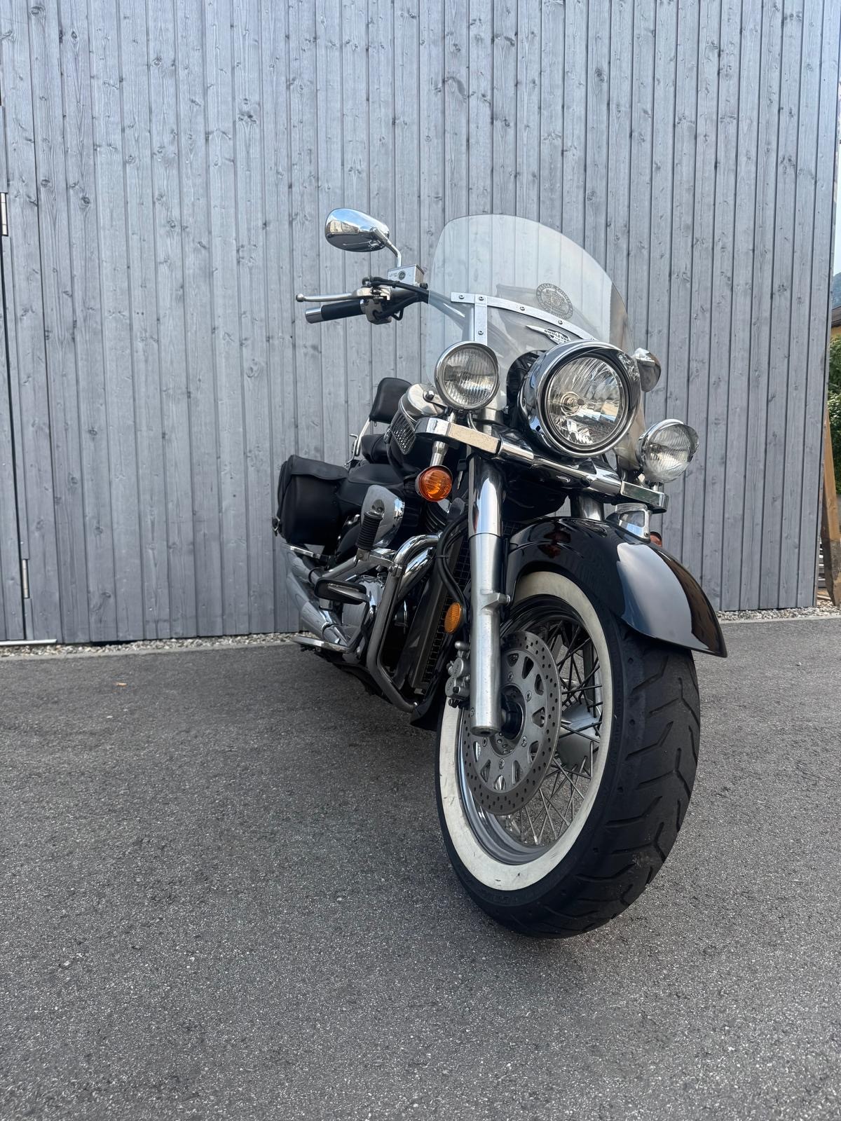 SUZUKI VL 800 Intruder Volusia-showroom-element-1