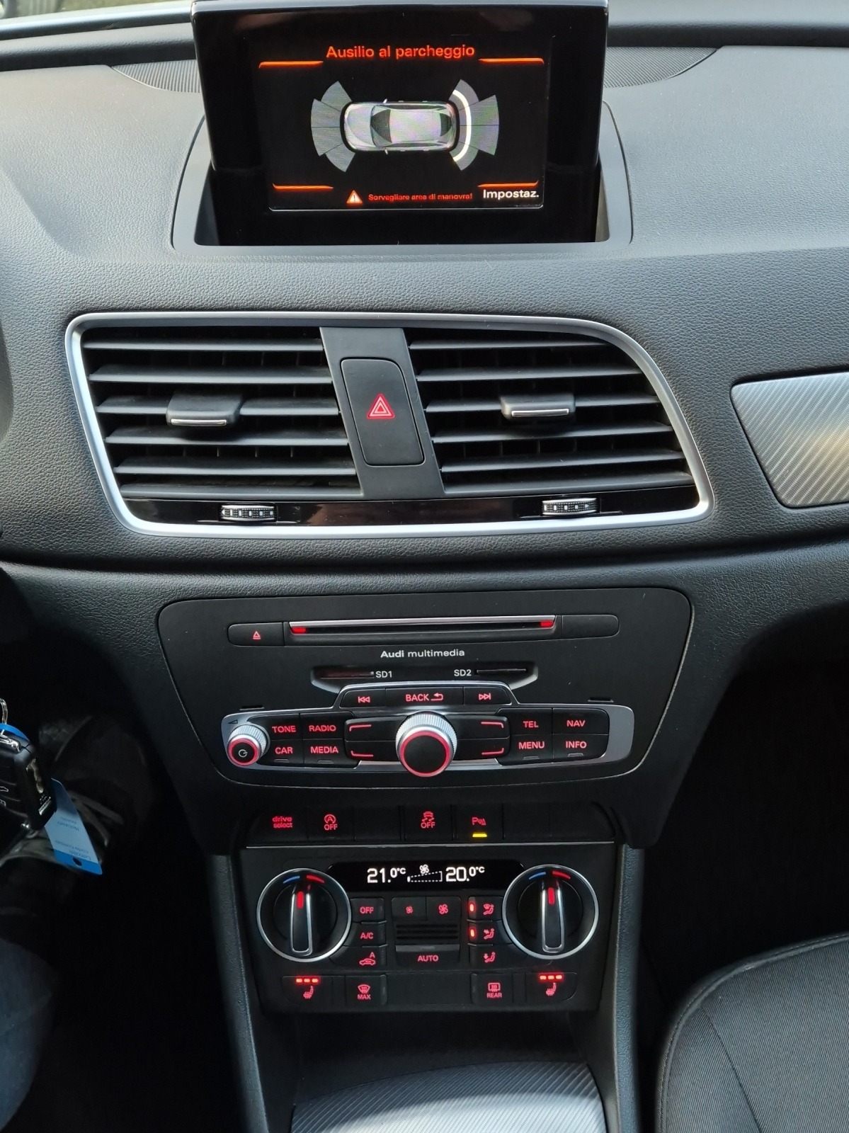 AUDI Q3 1.4 TFSI sport S-tronic-image-12